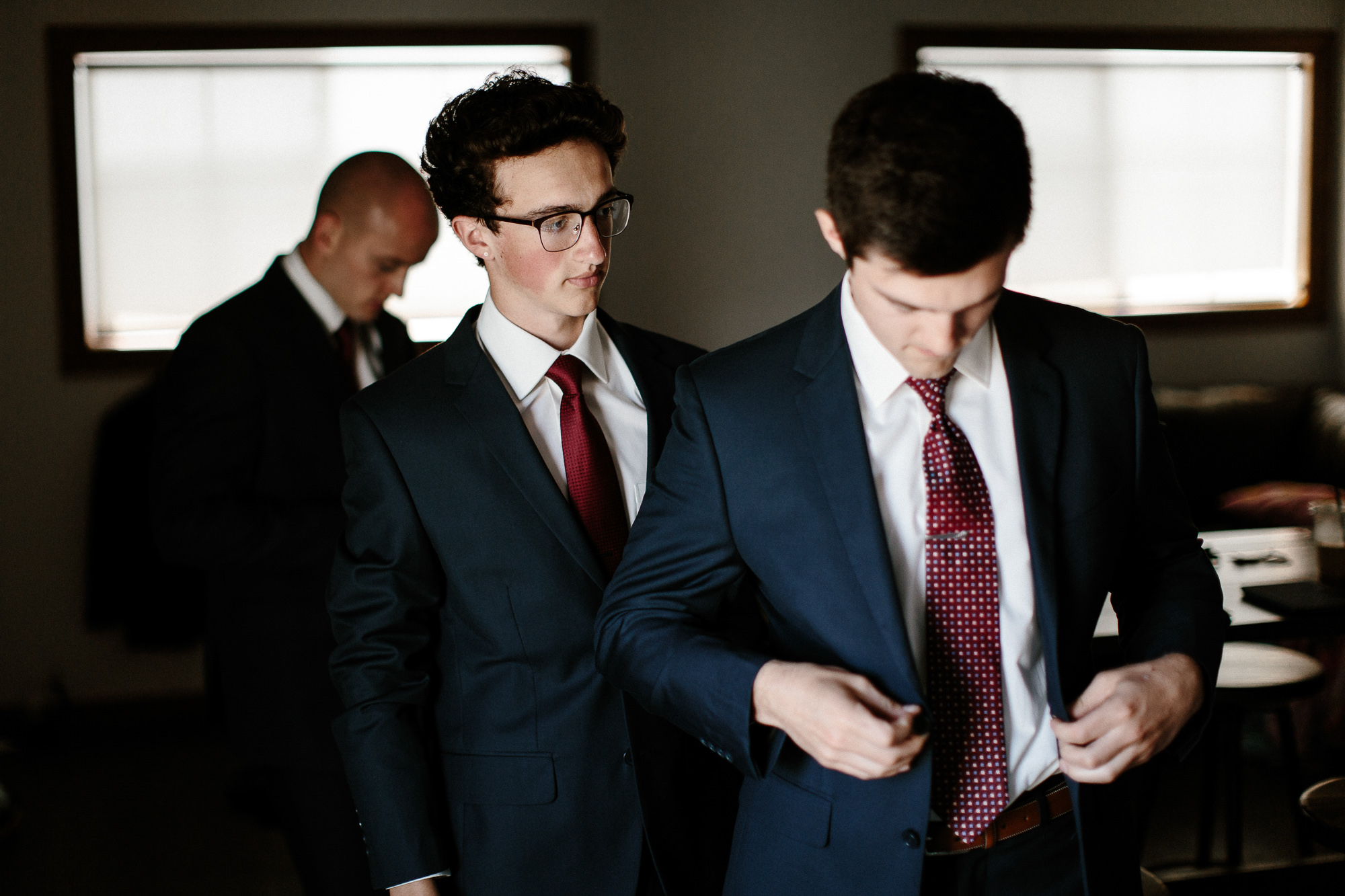 wedding-elopement-adventerous-romantic-timeless-south-dakota-blue-haven-barn-009.jpg