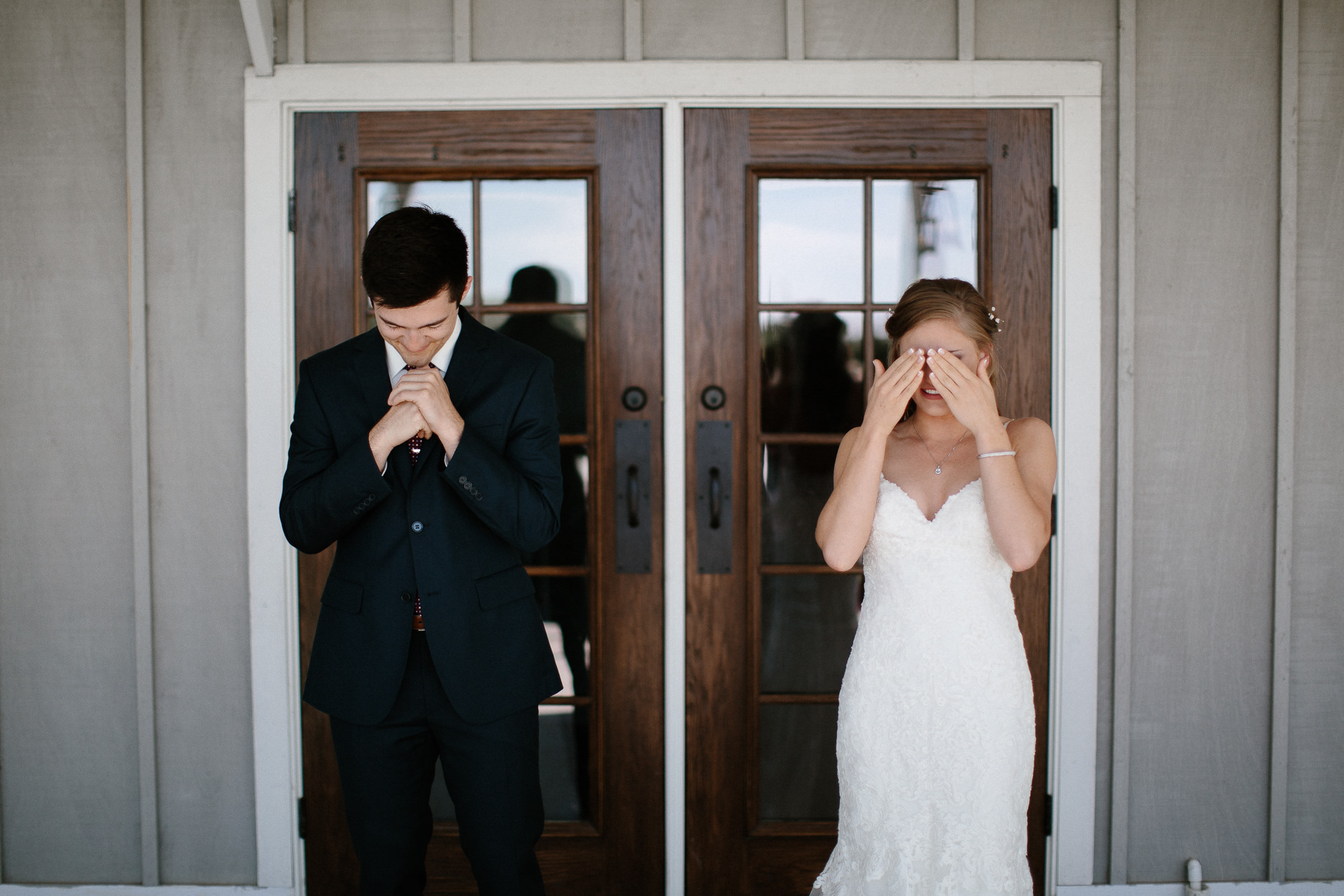 wedding-elopement-adventerous-romantic-timeless-south-dakota-blue-haven-barn-018.jpg