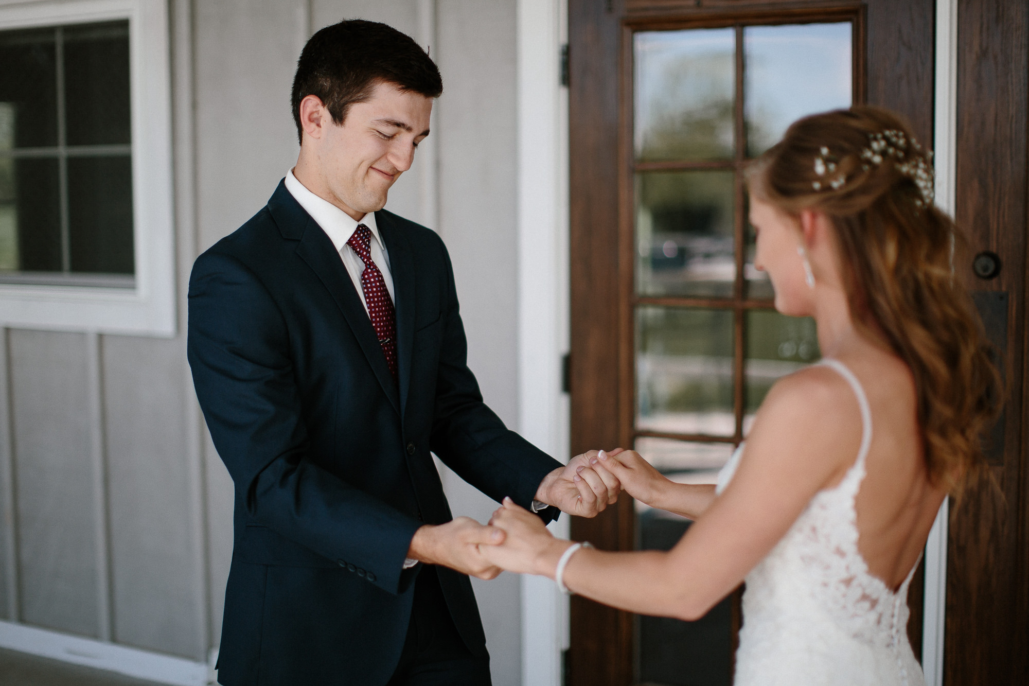 wedding-elopement-adventerous-romantic-timeless-south-dakota-blue-haven-barn-022.jpg