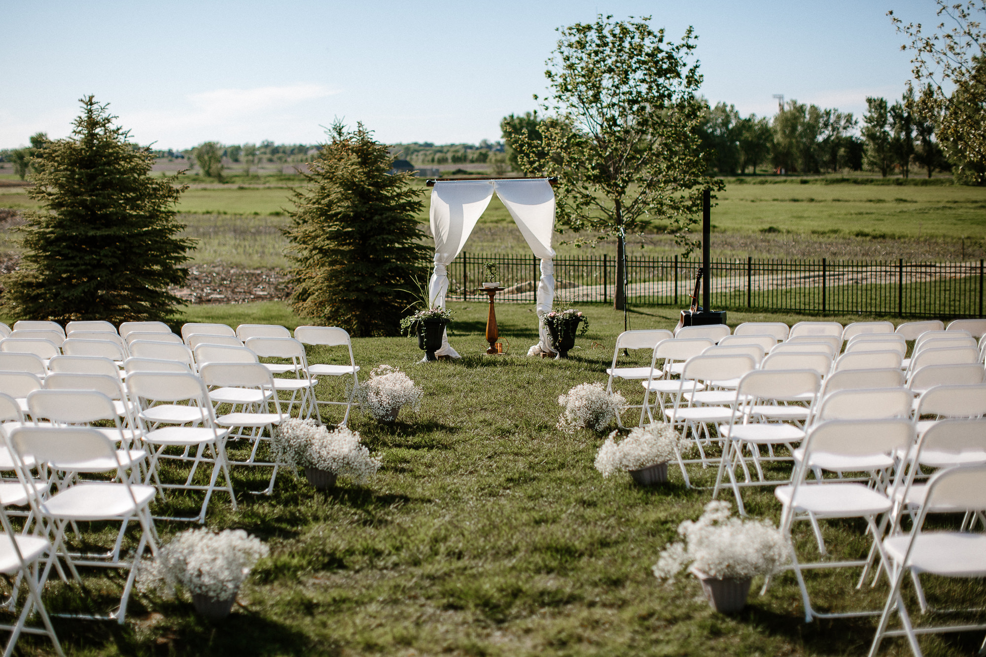 wedding-elopement-adventerous-romantic-timeless-south-dakota-blue-haven-barn-032.jpg