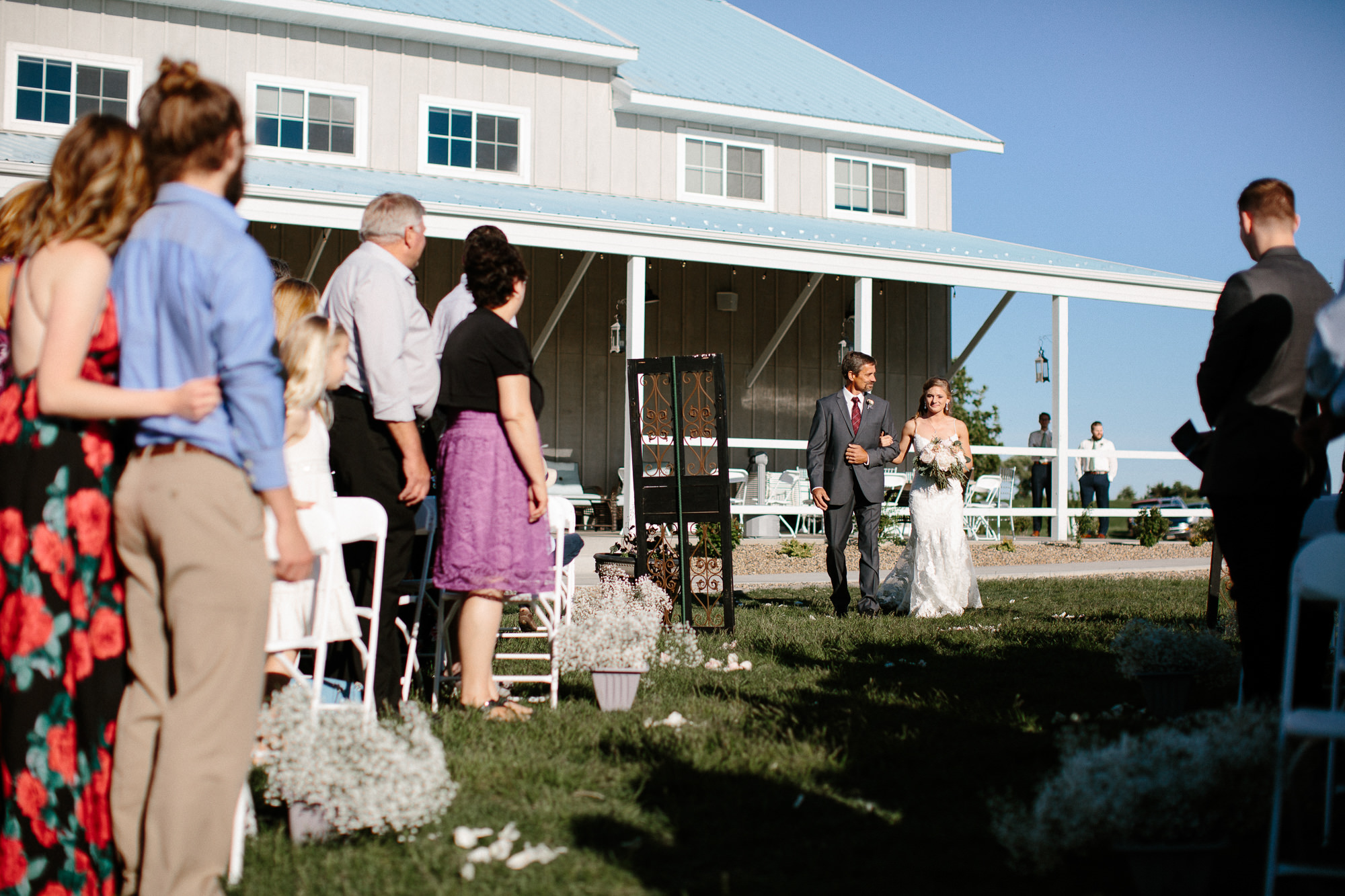 wedding-elopement-adventerous-romantic-timeless-south-dakota-blue-haven-barn-034.jpg