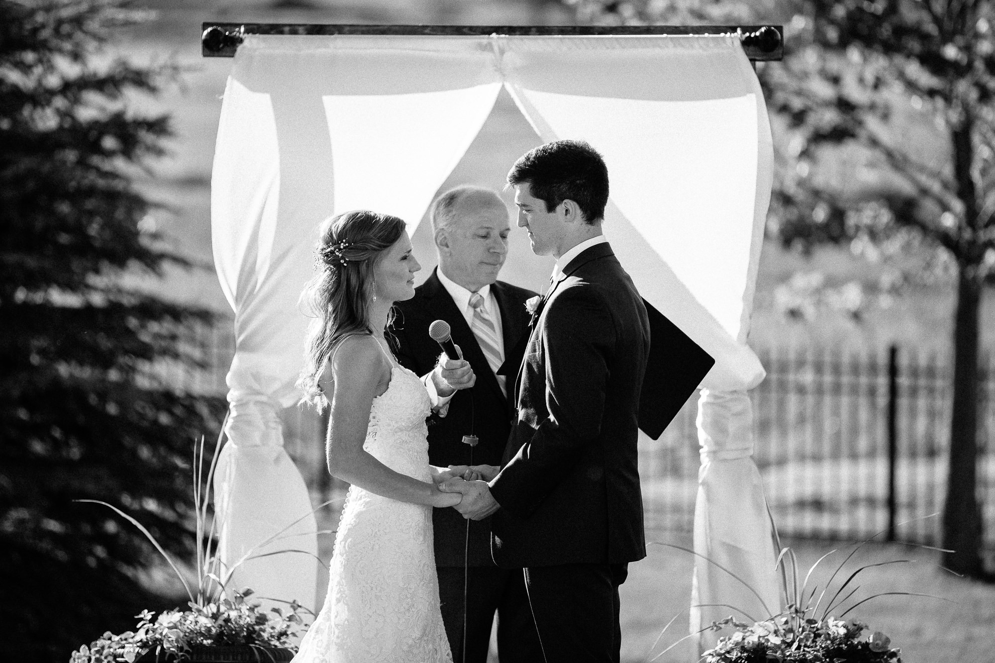 wedding-elopement-adventerous-romantic-timeless-south-dakota-blue-haven-barn-045.jpg