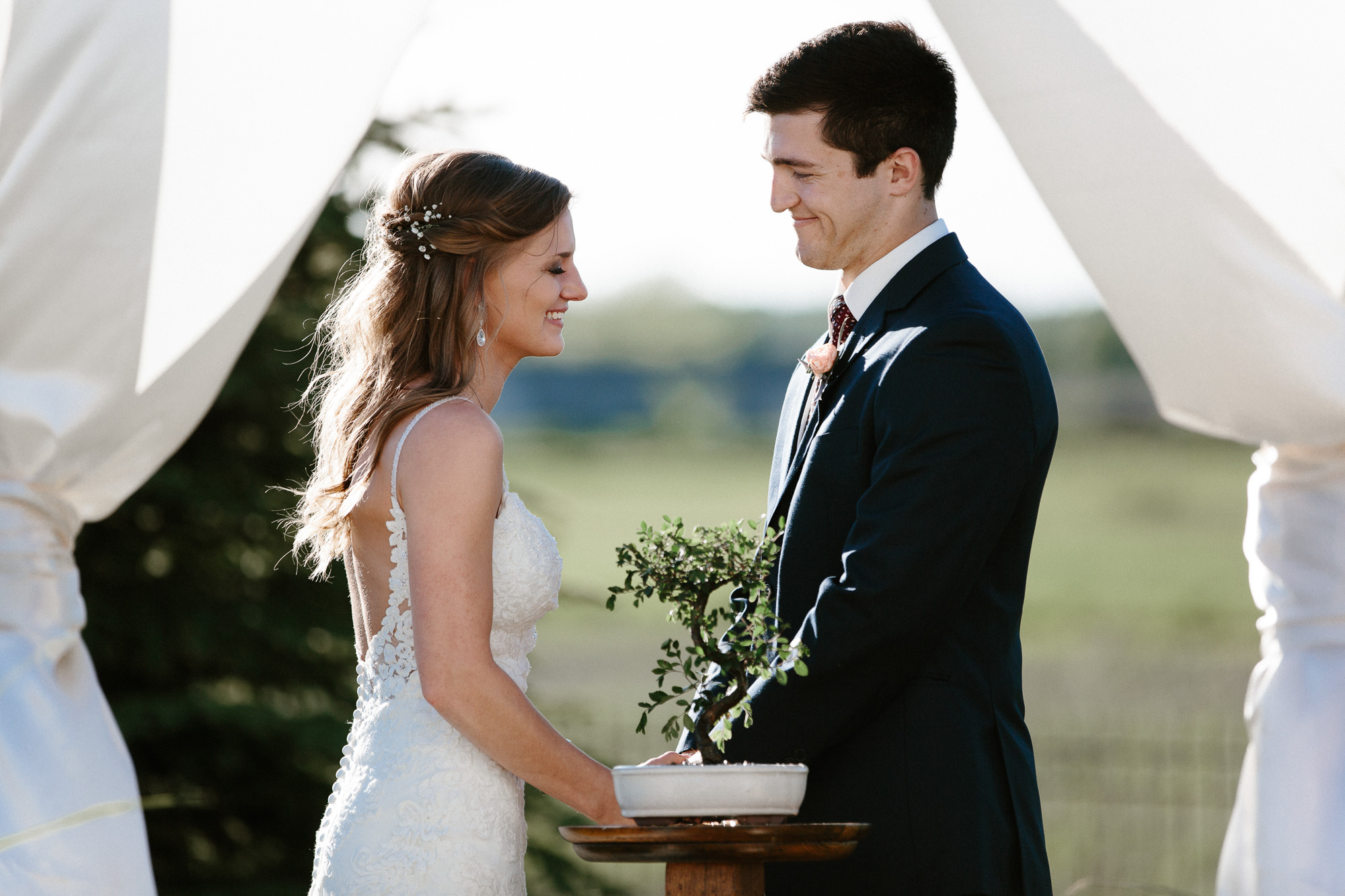 wedding-elopement-adventerous-romantic-timeless-south-dakota-blue-haven-barn-051.jpg