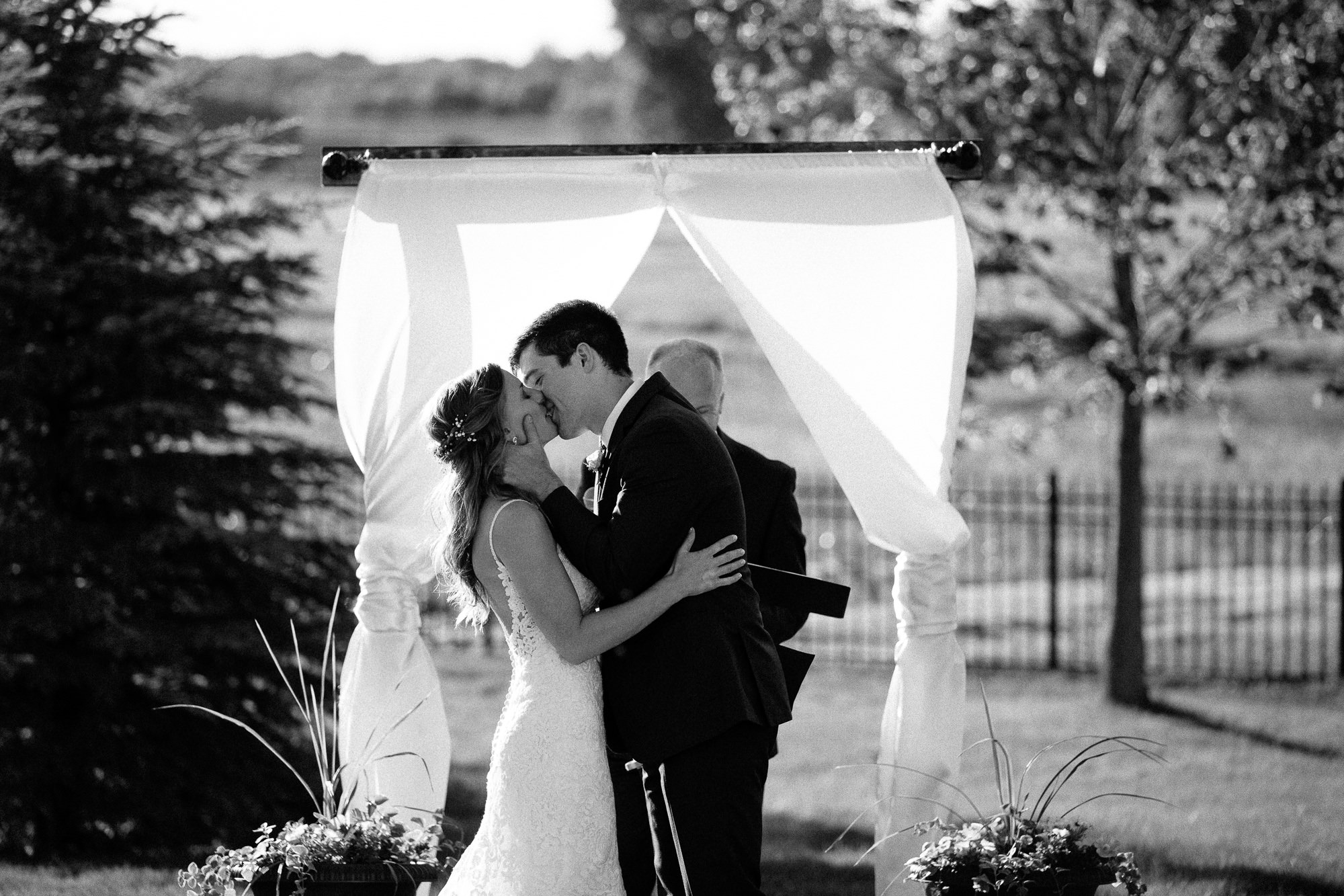 wedding-elopement-adventerous-romantic-timeless-south-dakota-blue-haven-barn-053.jpg