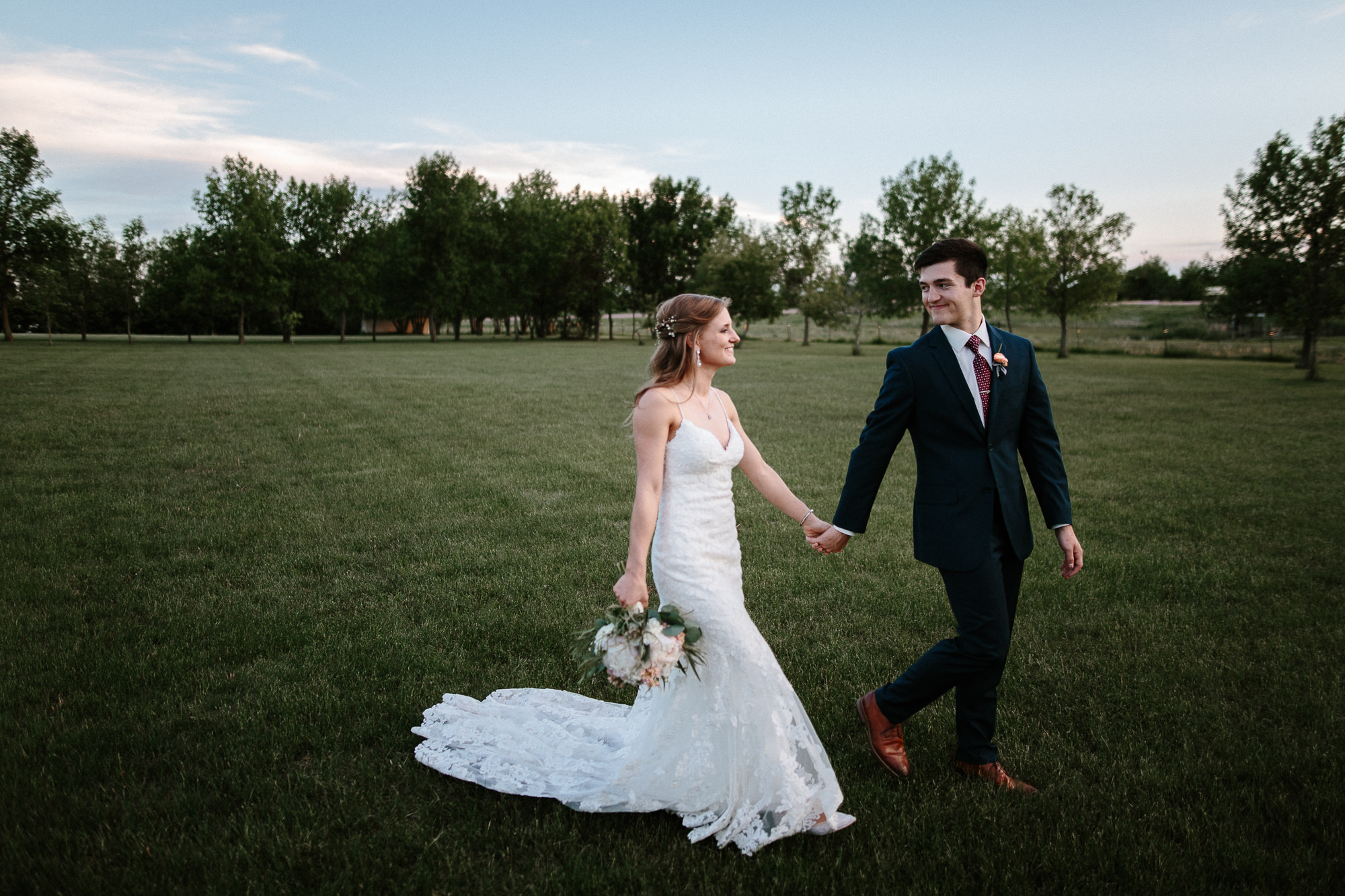 wedding-elopement-adventerous-romantic-timeless-south-dakota-blue-haven-barn-092.jpg