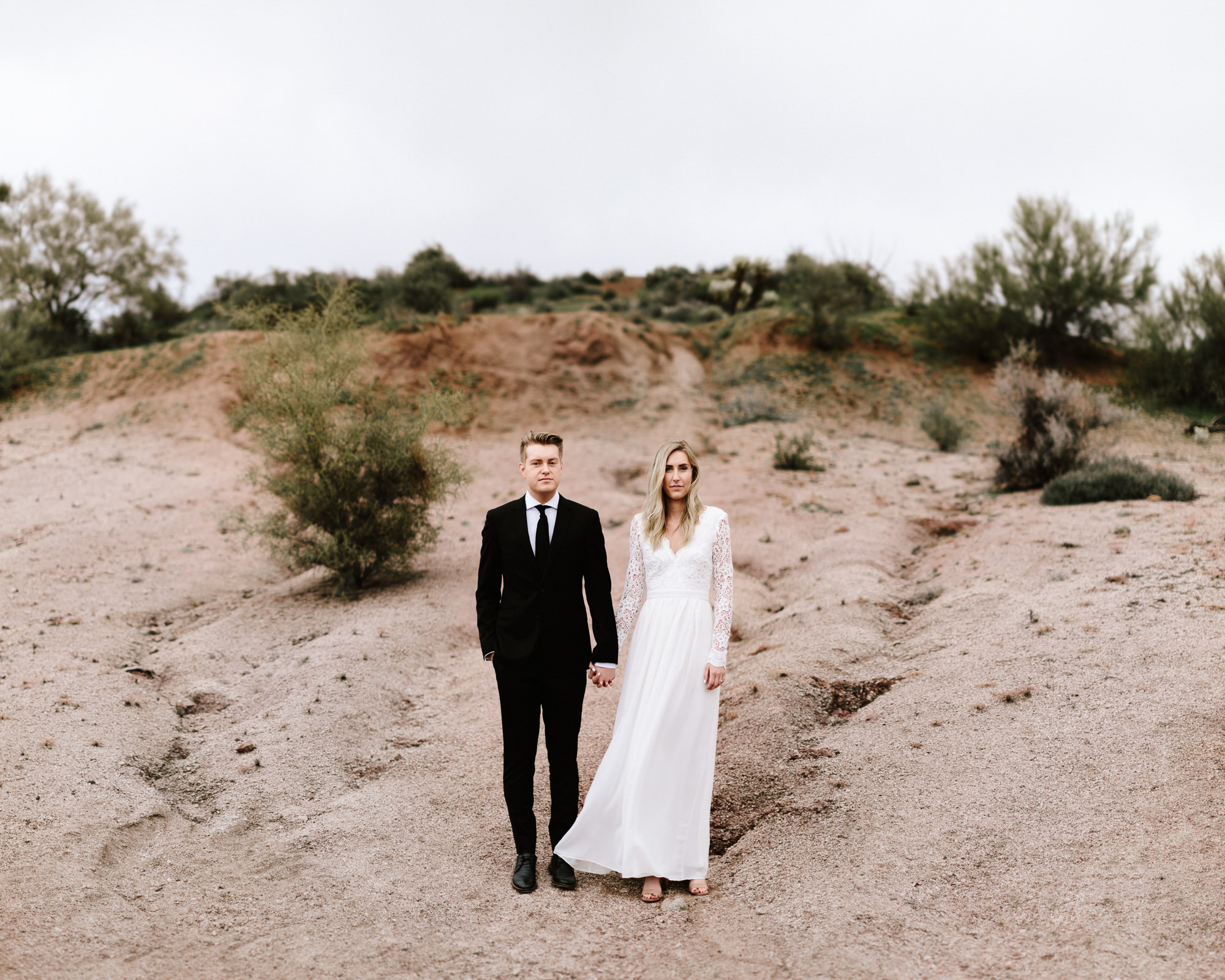 phoenix-mesa-elopement-wedding-photographer-lost-dutchman-state-park-superstitious-mountains-01.jpg