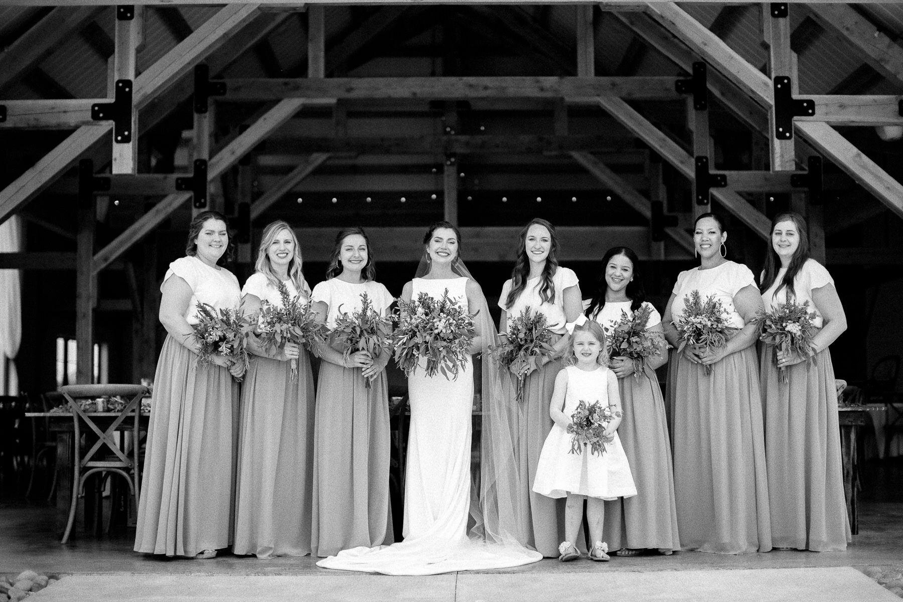 veranda-meadow-barn-sioux-falls-wedding-photographer-054.jpg