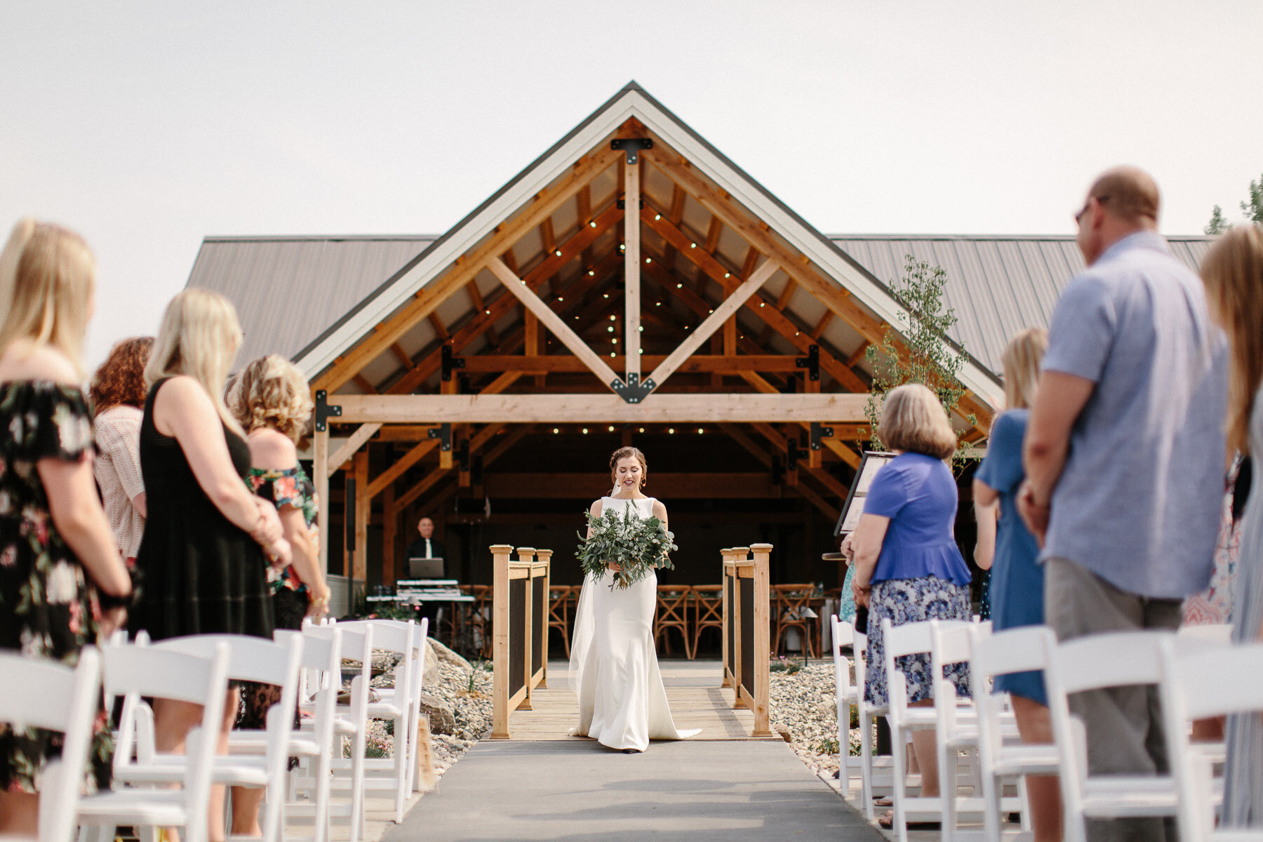 veranda-meadow-barn-sioux-falls-wedding-photographer-063.jpg