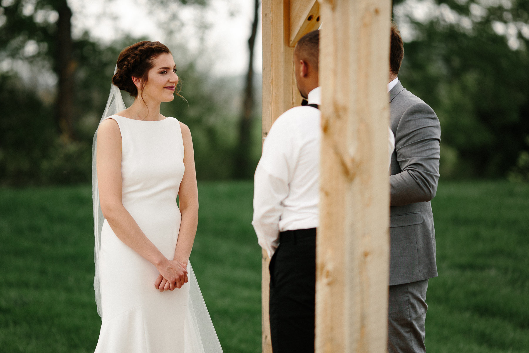 veranda-meadow-barn-sioux-falls-wedding-photographer-069.jpg