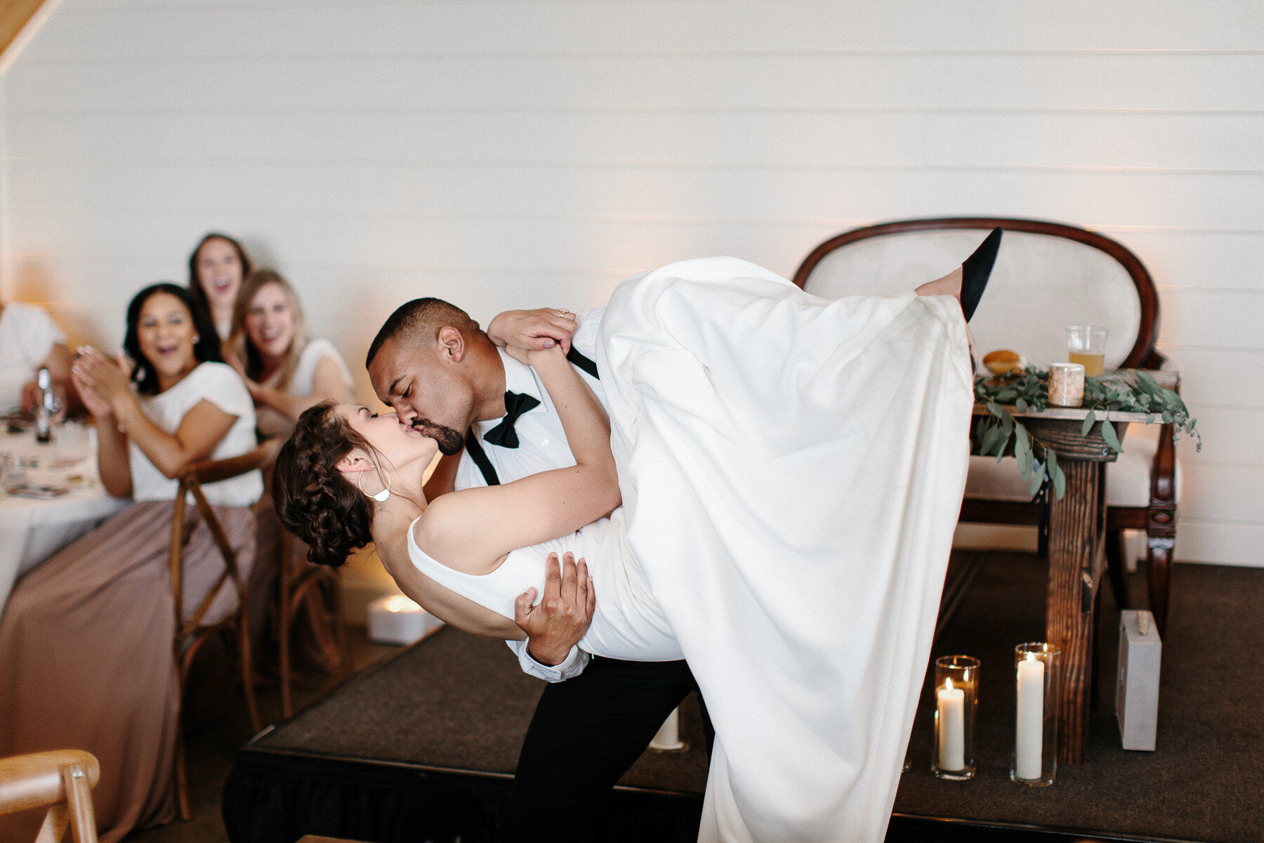 veranda-meadow-barn-sioux-falls-wedding-photographer-092.jpg