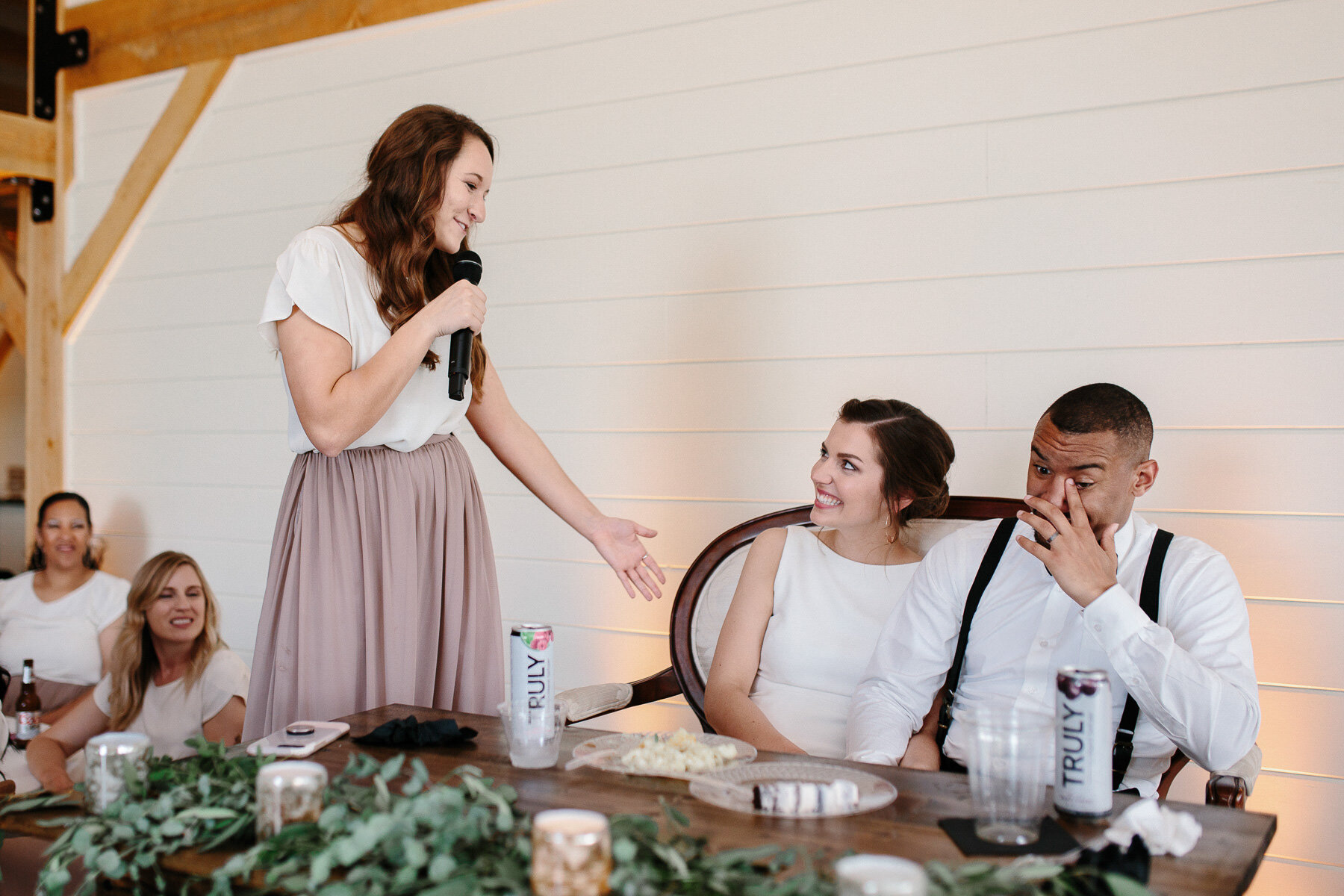 veranda-meadow-barn-sioux-falls-wedding-photographer-102.jpg