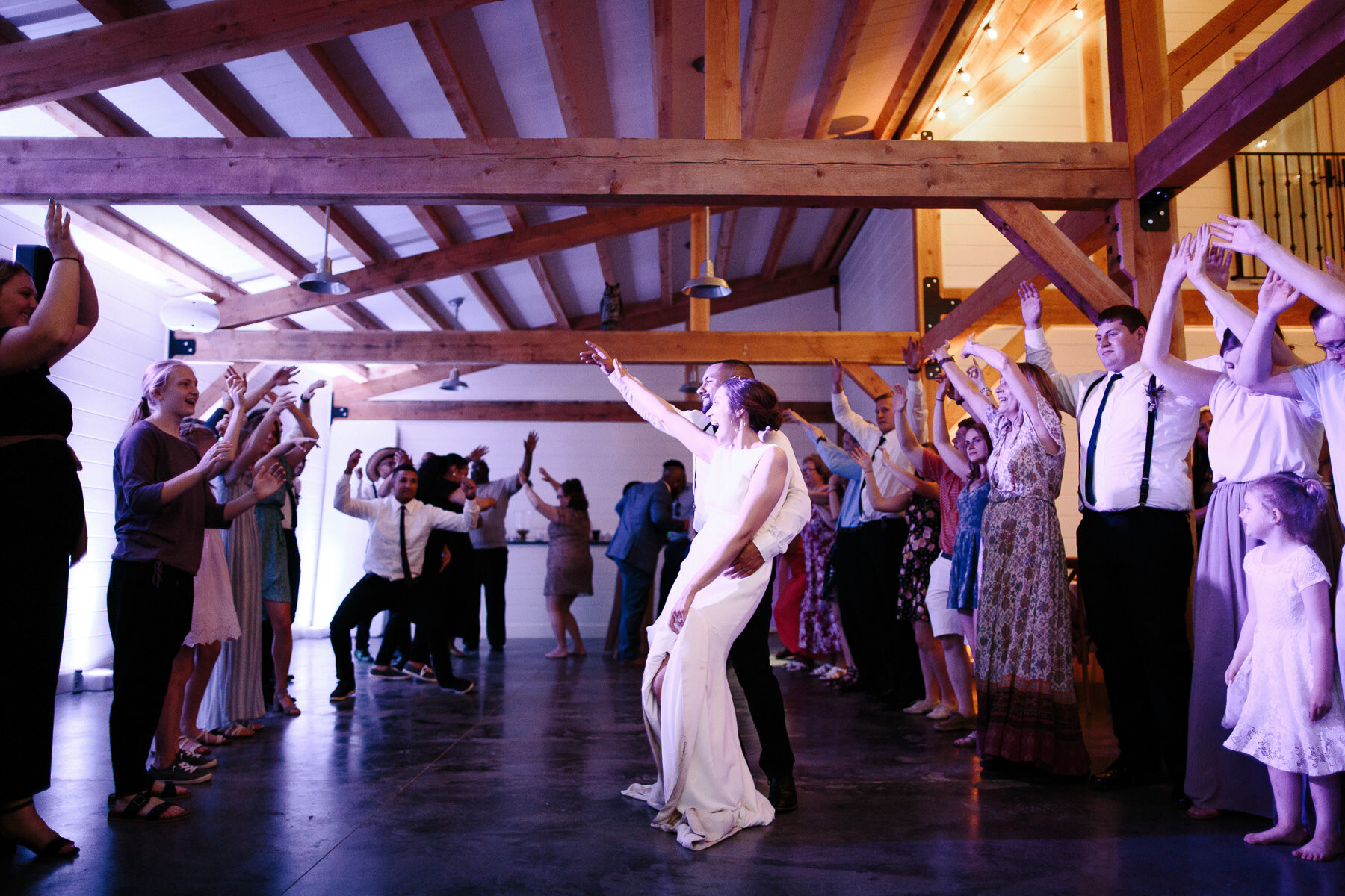 veranda-meadow-barn-sioux-falls-wedding-photographer-112.jpg