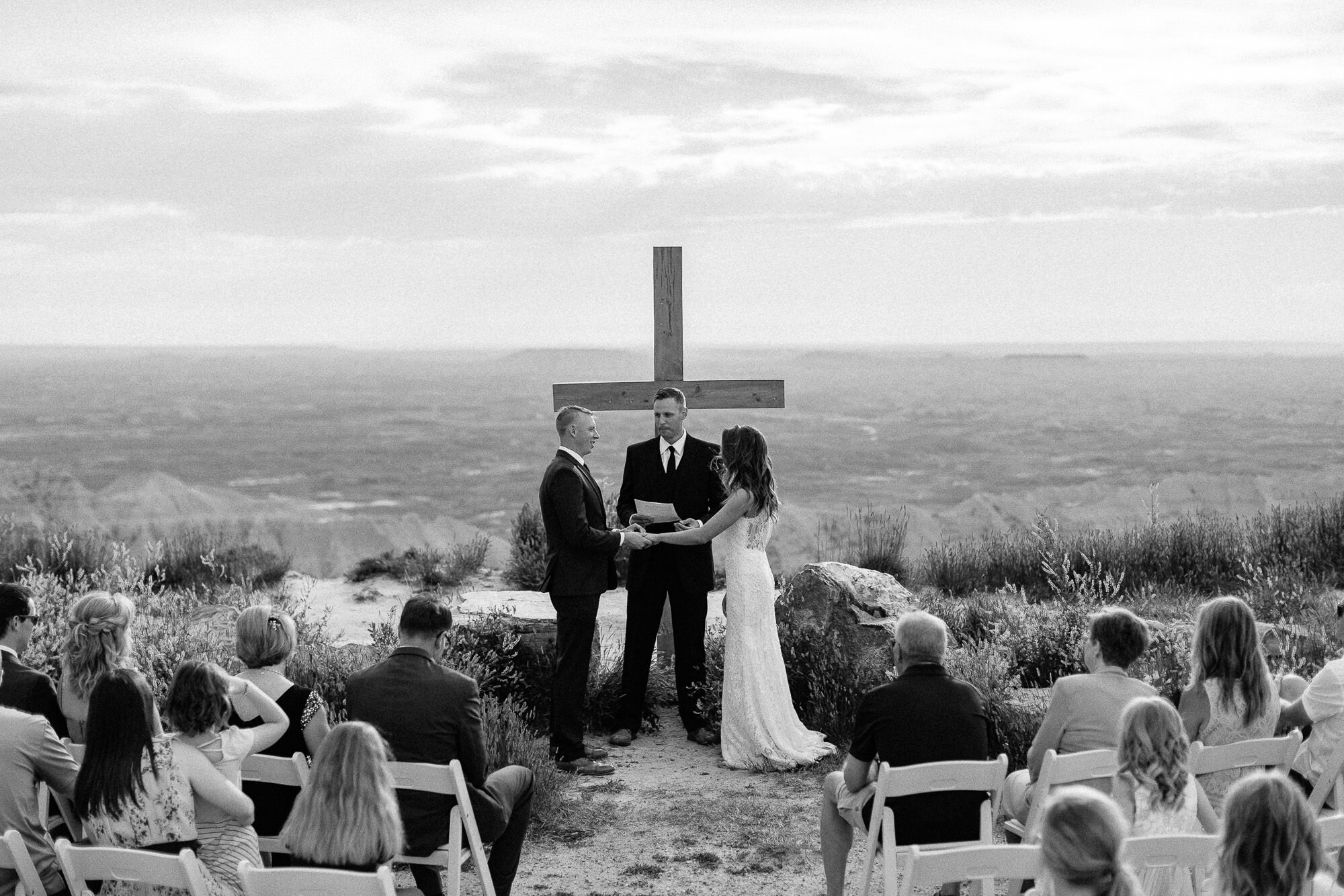 badlands-national-park-elopment-photographer-intimate-wedding-sheep-mountain-table-black-hills-23.jpg