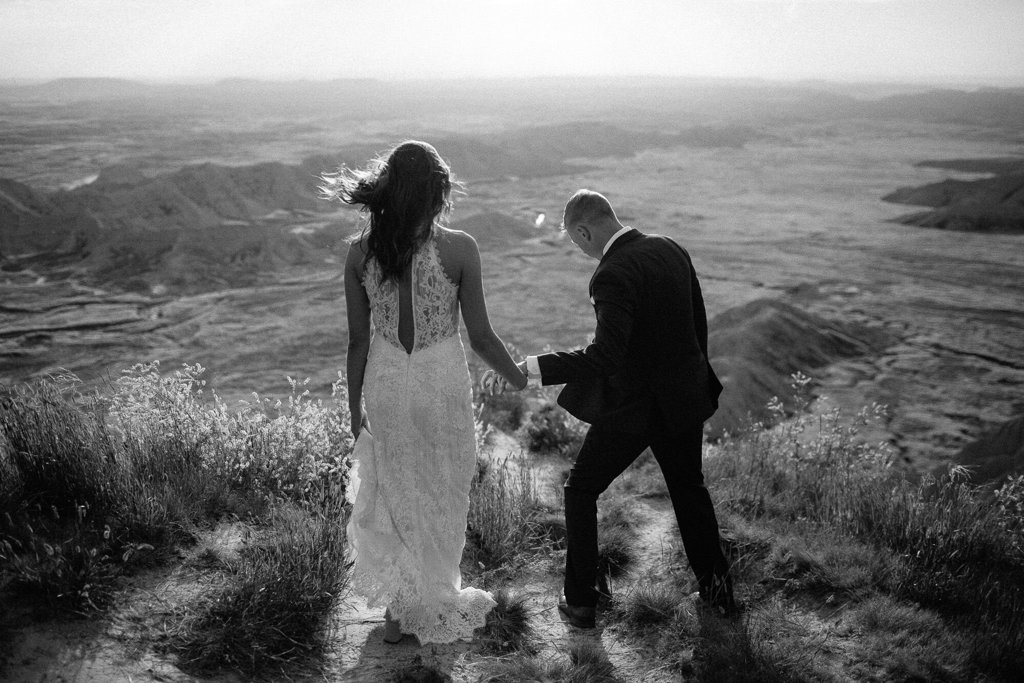 badlands-national-park-elopment-photographer-intimate-wedding-sheep-mountain-table-black-hills-35.jpg