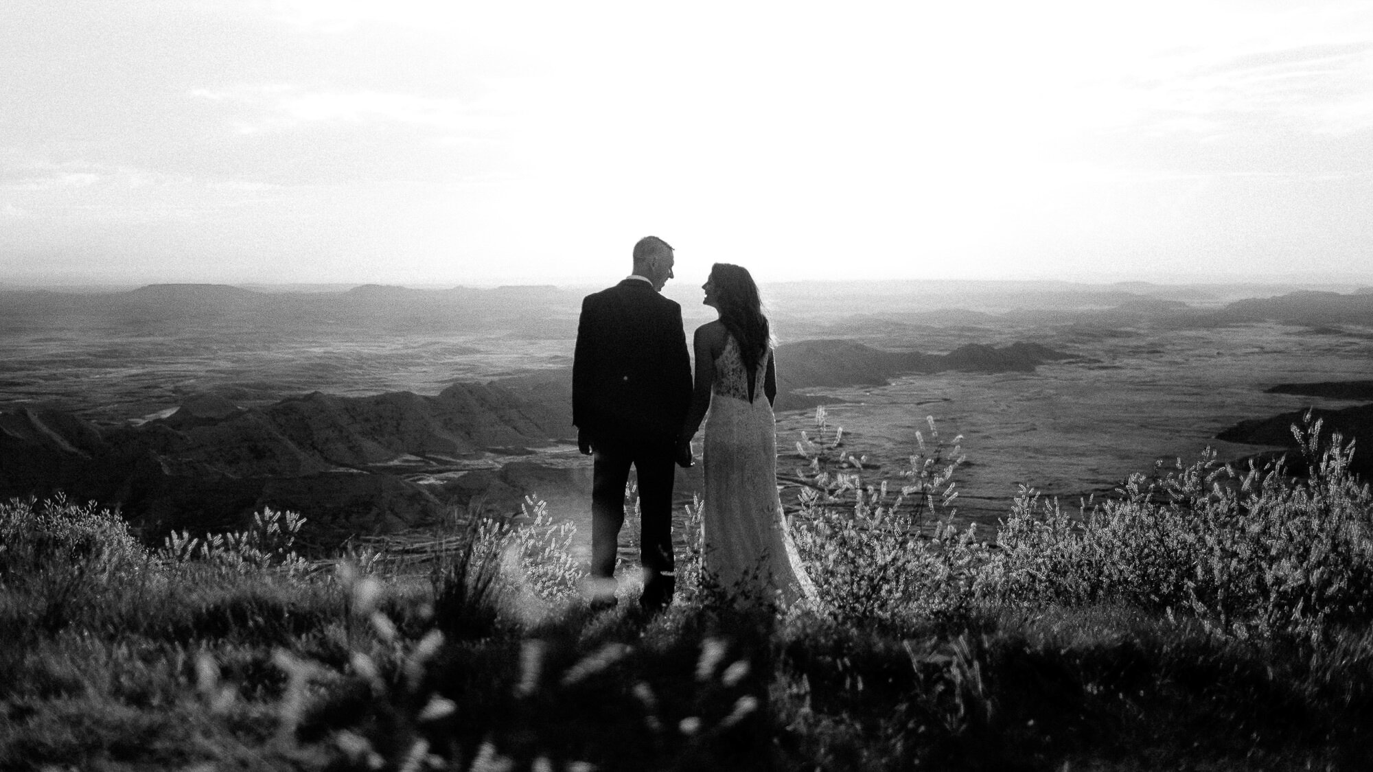 badlands-national-park-elopment-photographer-intimate-wedding-sheep-mountain-table-black-hills-42.jpg