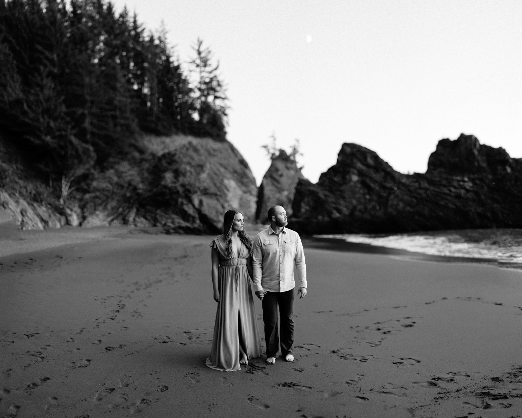 samuel-boardman-oregon-secret-beach-adventureous-elopement-wedding-engagement-photographer-michael-liedtke-32.jpg