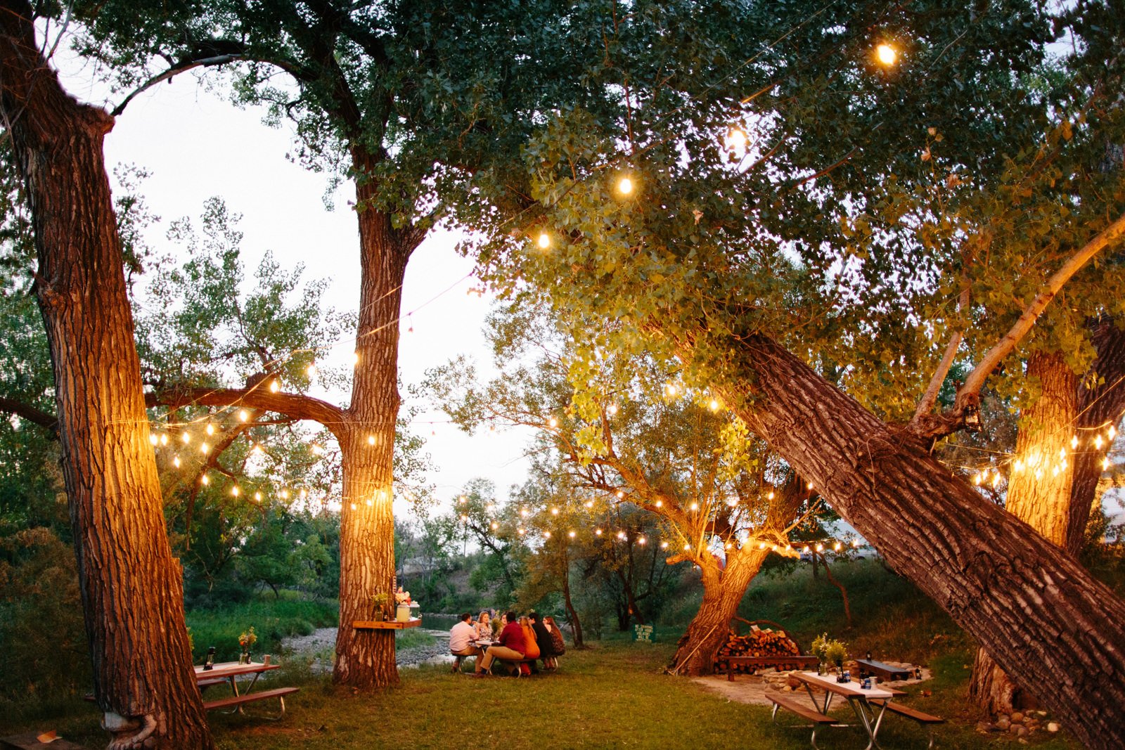 creekside-wedding-beer-tent-reception-sioux-falls-rapid-city-south-dakota-photographer-michael-liedtke066.jpg