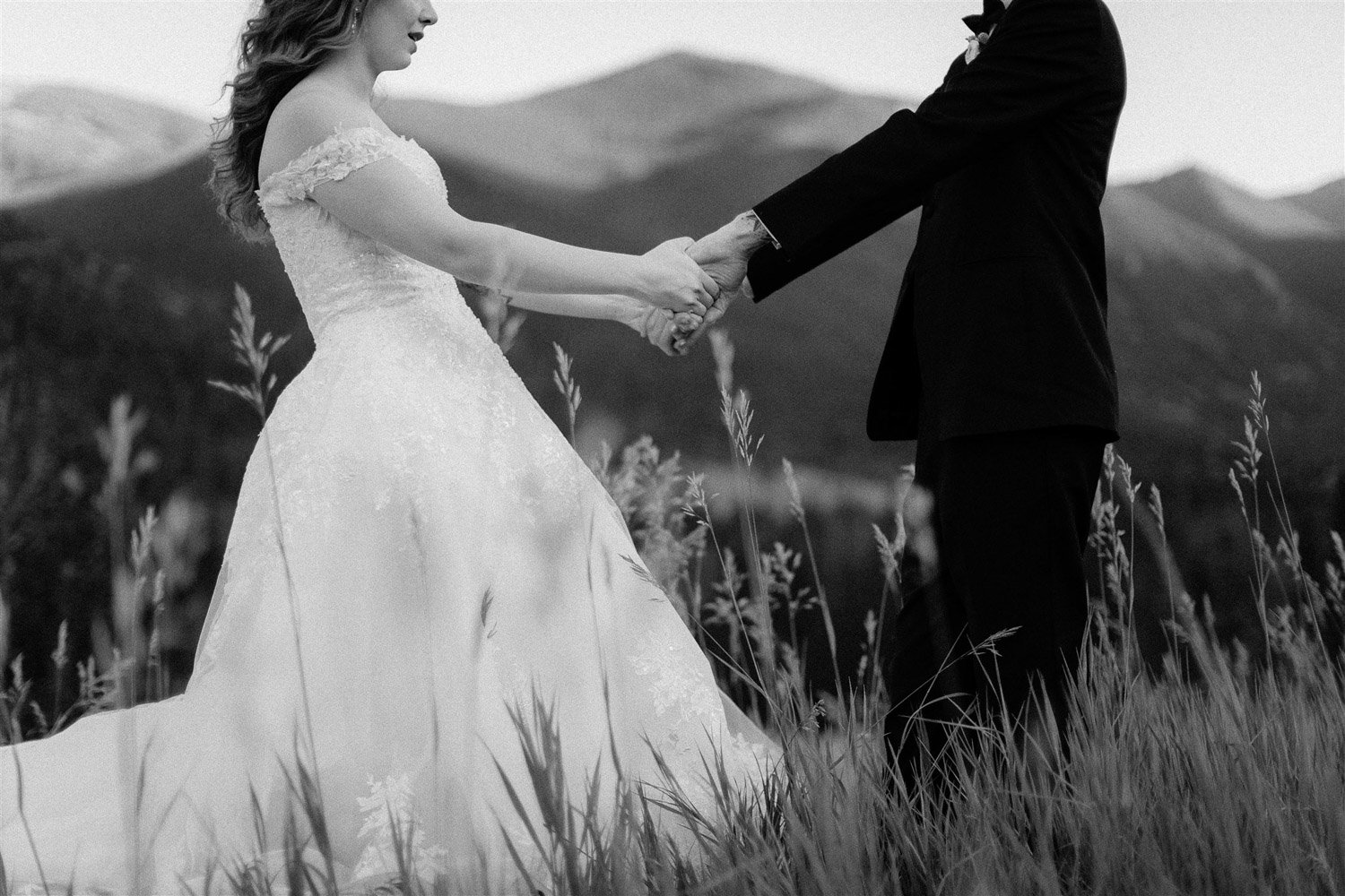 red-lodge-micro-wedding-beaertooth-mountains-13.JPG