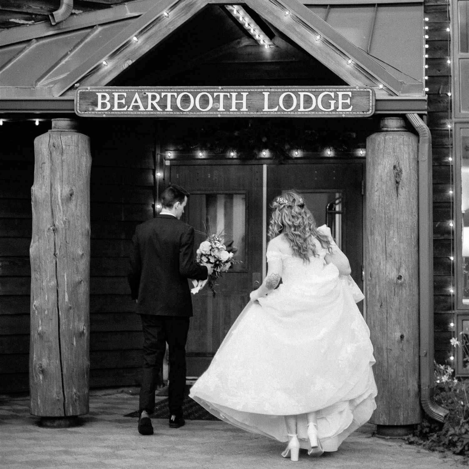 red-lodge-micro-wedding-beaertooth-mountains-34.JPG
