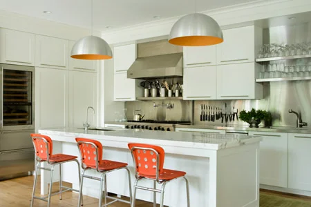 Highgate Road Kitchen: Photography by Eric Roth / Architecture: D. Michael Collins Architects / Builder: Kenneth Vona Construction