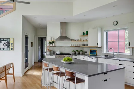 Lindsay Pond Kitchen: Photography by Greg Premru / Architecture: Battle Associates / Builder: Platt Builders / Kitchen Design: Paul Reidt