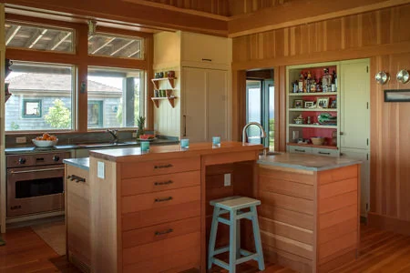 Cuttyhunk Kitchen: Photography by Mike Crane / Architecture: John Dvorsack / Builder: Cataldo Custom Builders / Kitchen Design: Paul Reidt
