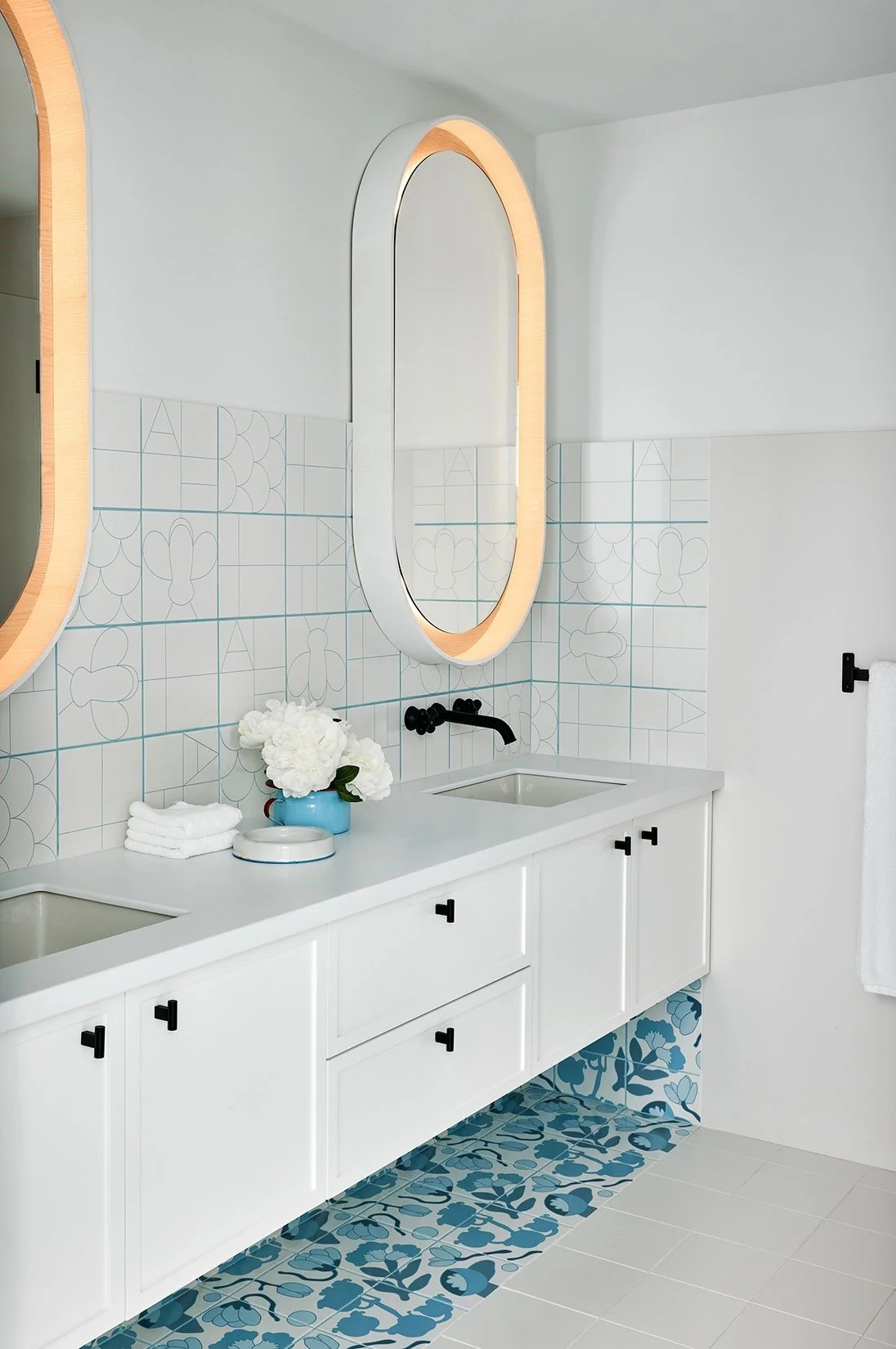 ©ghislaine_vinas_AH_APARTMENT+3_combo_BATHROOM_116+FINAL_150dpi.jpg