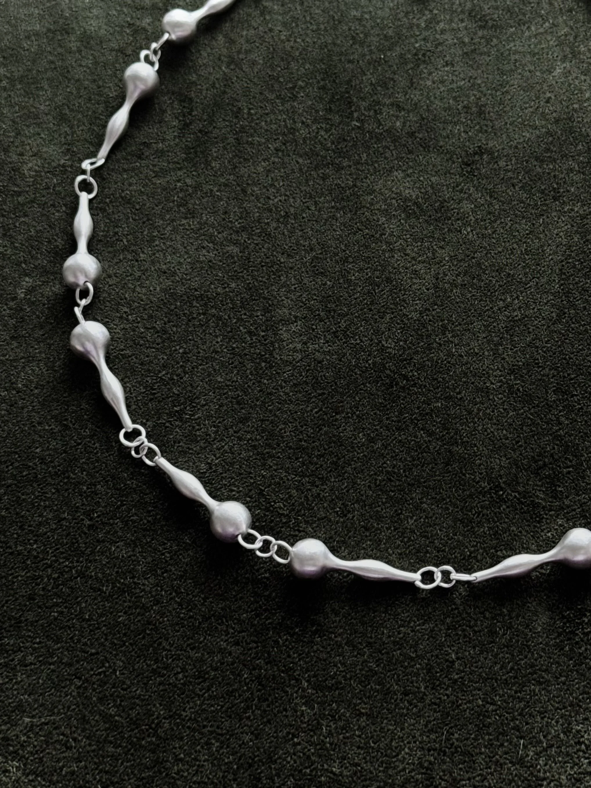 Elsewear_Hulu Necklace_2.jpeg