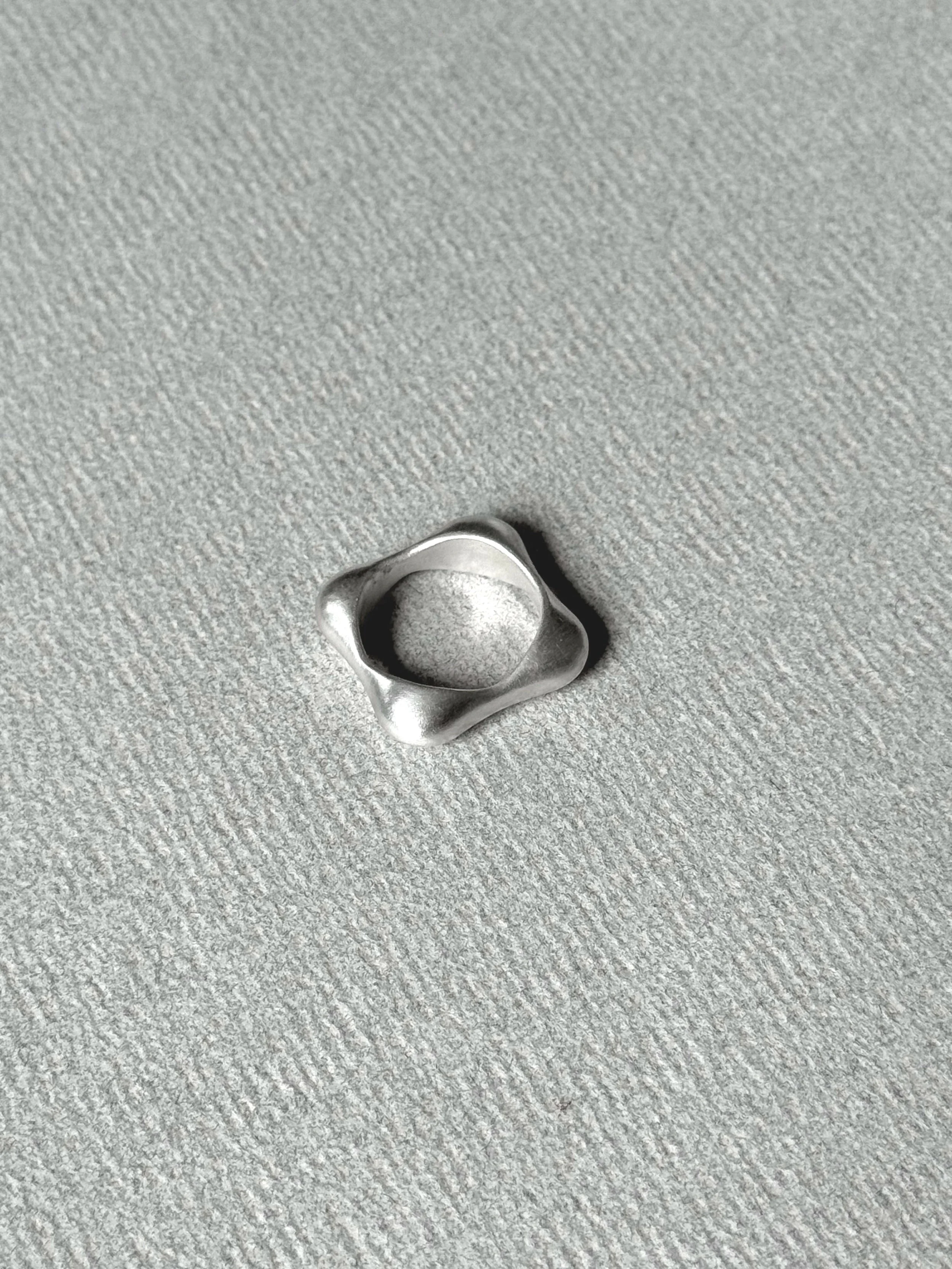 Star_Ring_3_Size_6.jpg