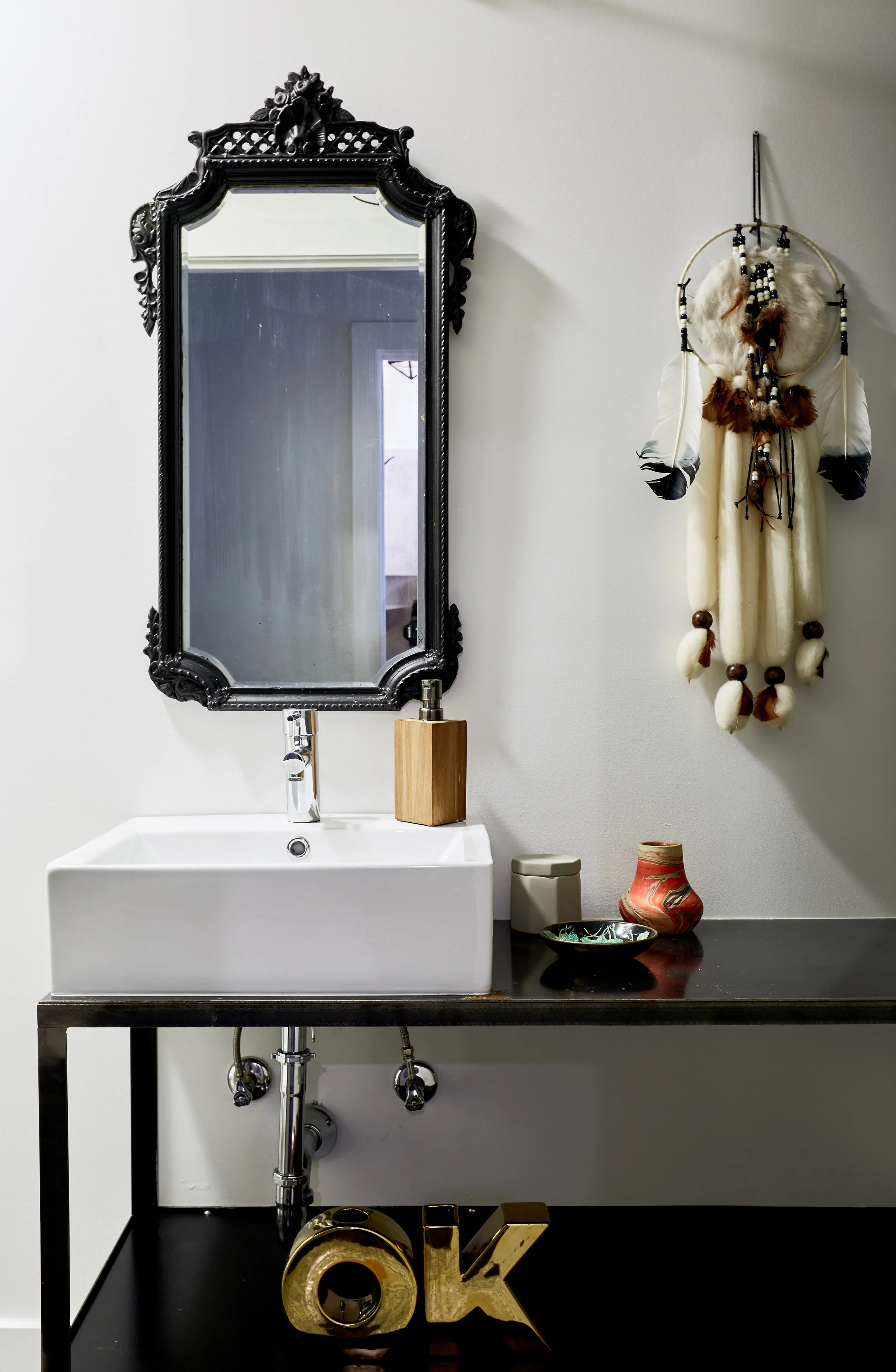 El_Motel_Bathroom_896.jpg
