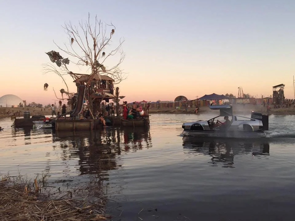 DRIFT_DJ SIMO + Dolorean hovercraft!!!.JPG