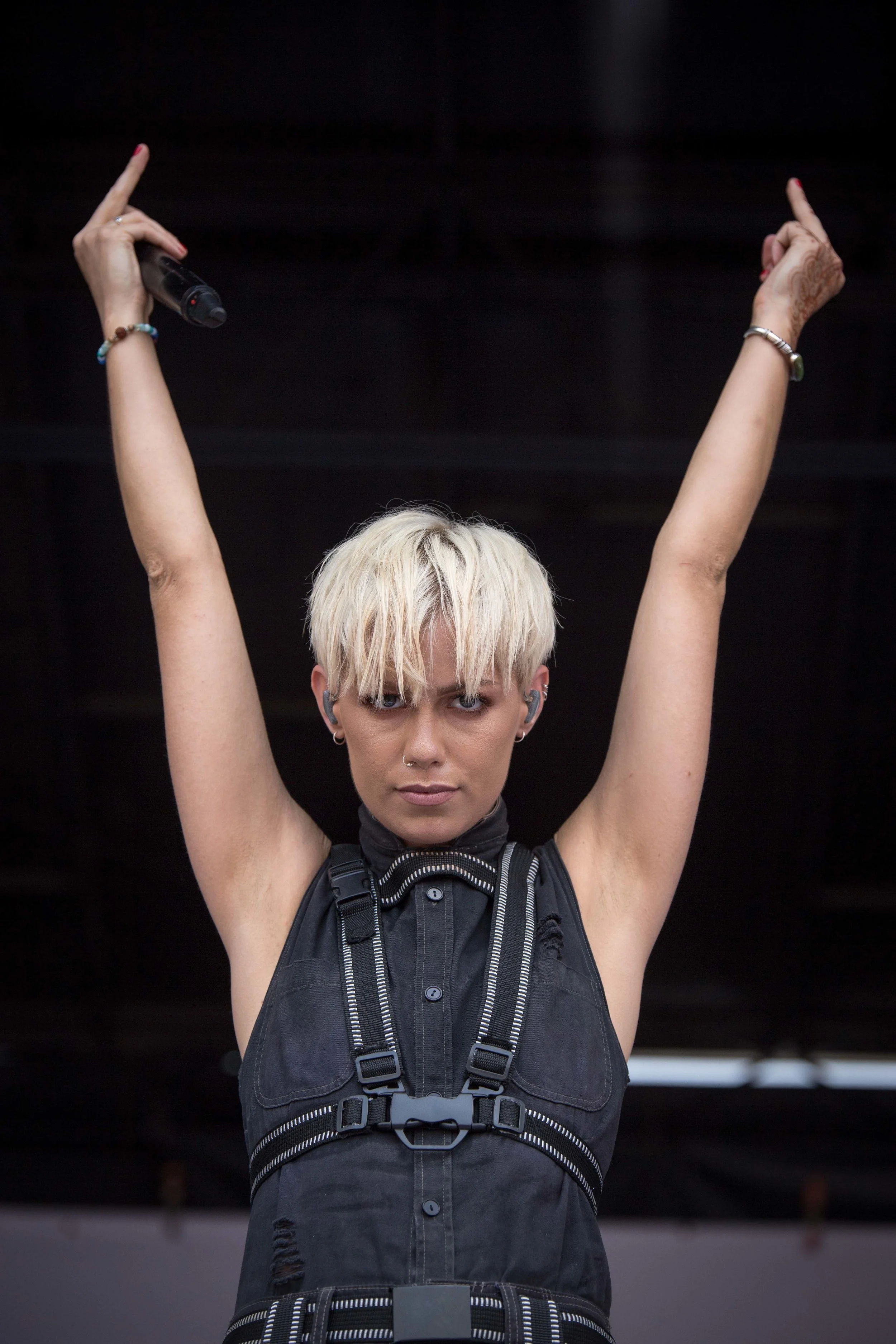 Tonight Alive - Warped Tour 2016 - Benjamin Robson -8651.jpg
