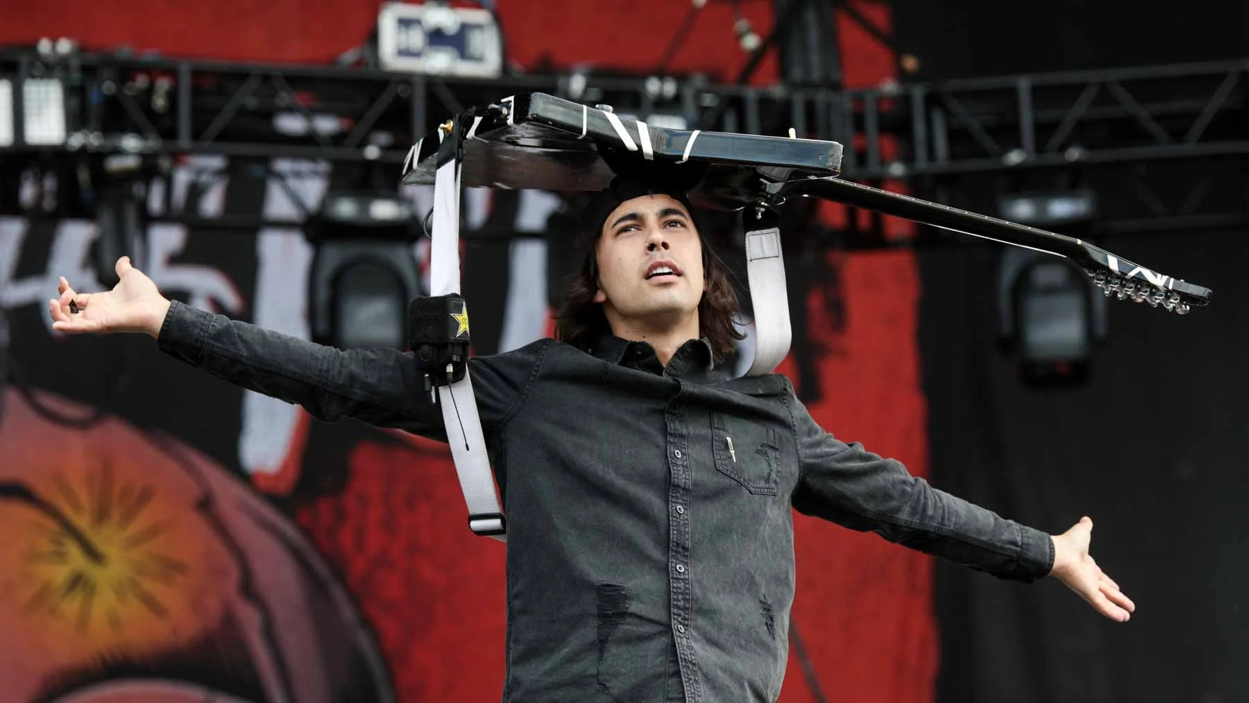 Vic Fuentes - Pierce the Veil