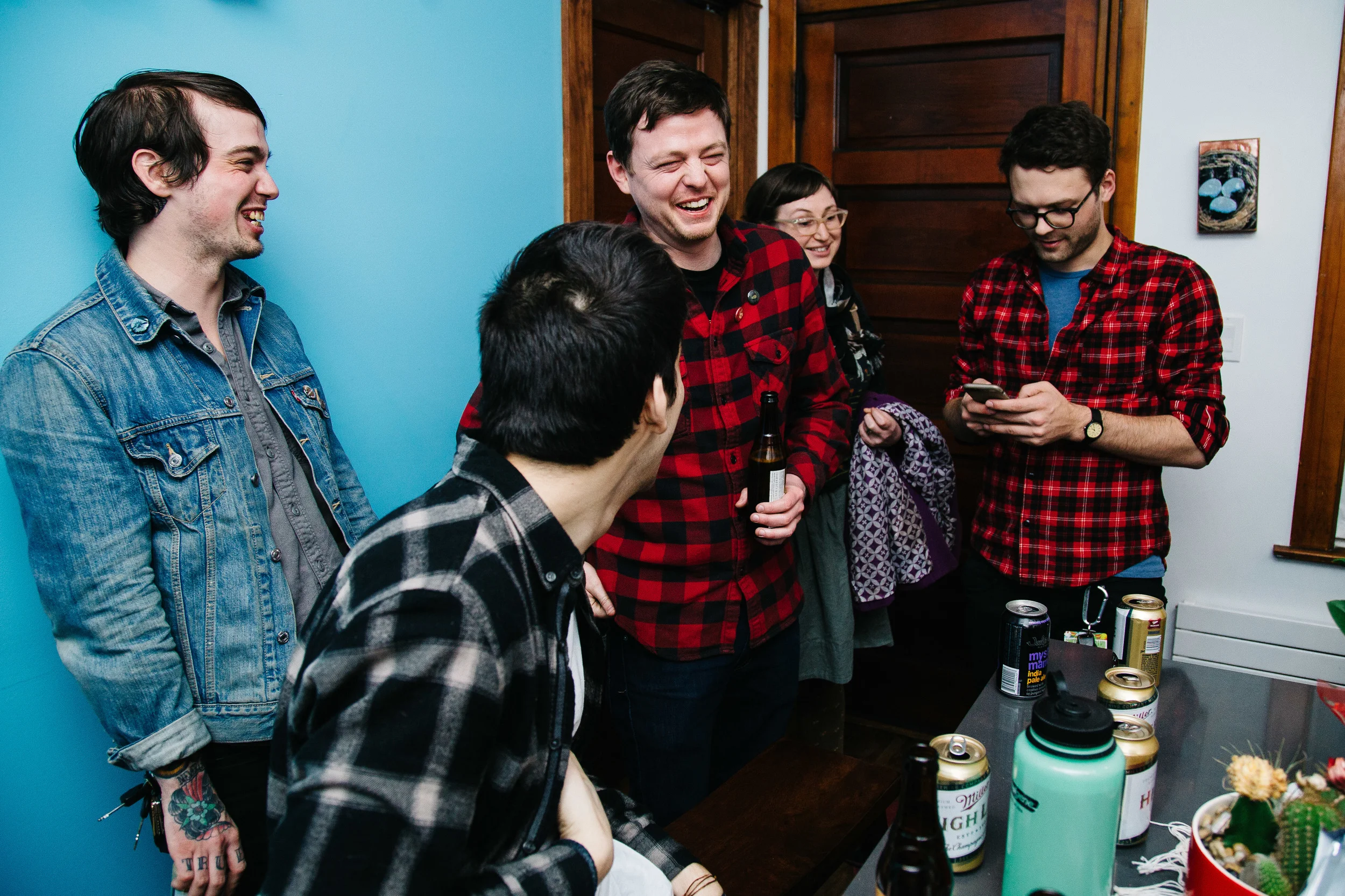 Laughs between drinks of beer in Chicago, Illi nois, Sunday, April 10, 2016.