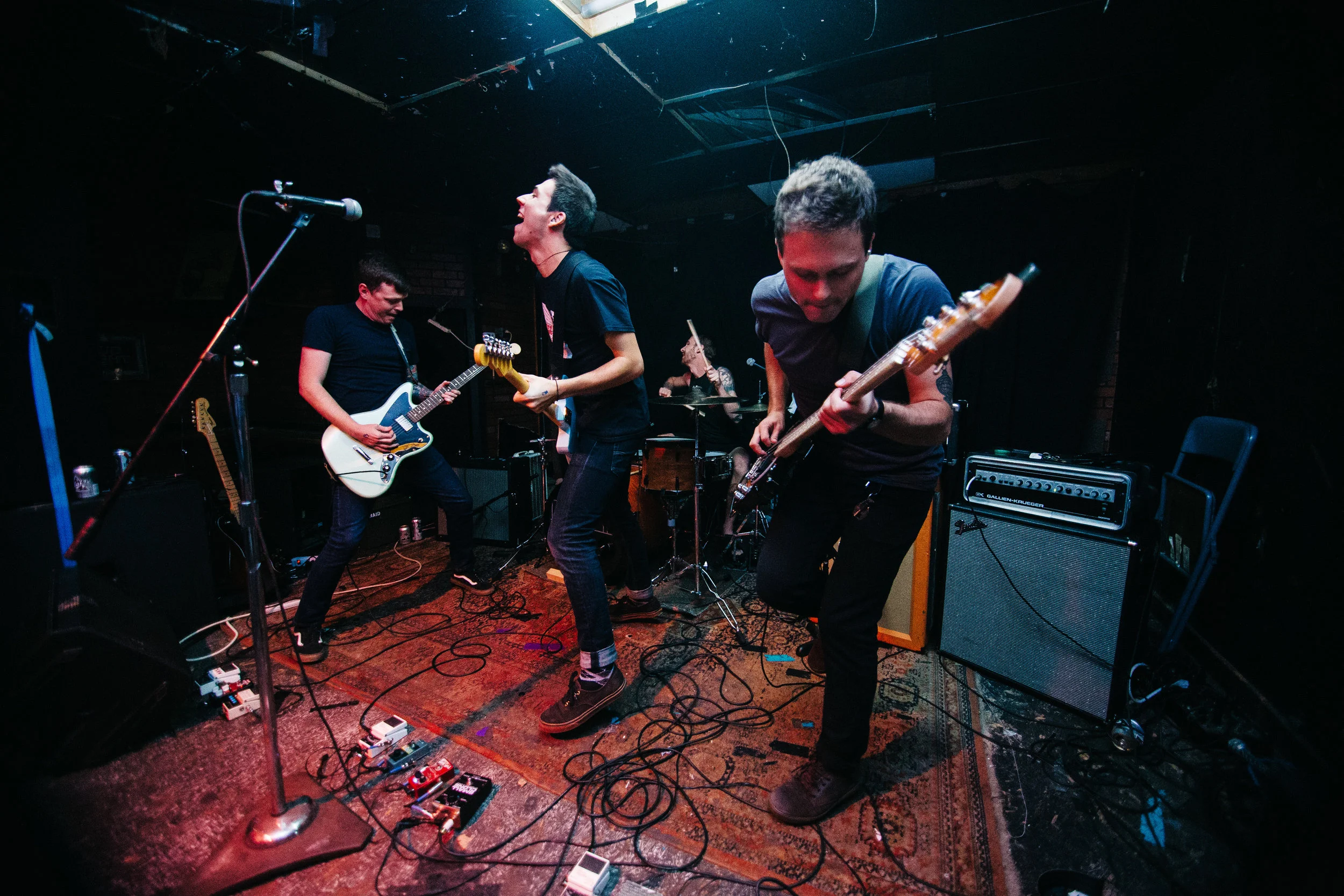 Signals Midwest, completely reunited with official members Loren Shumaker on bass and Jeff Russell on guitar, perform at The Summit in Columbus, Ohio, October 1, 2016.