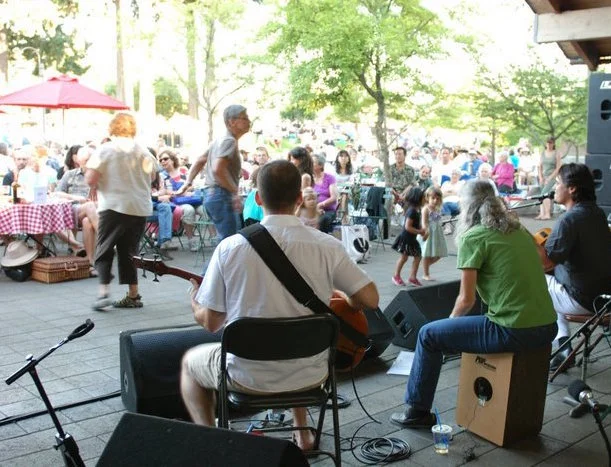 Sabroso Concert in the Park - Lake Oswego Moonlight and Music Concert