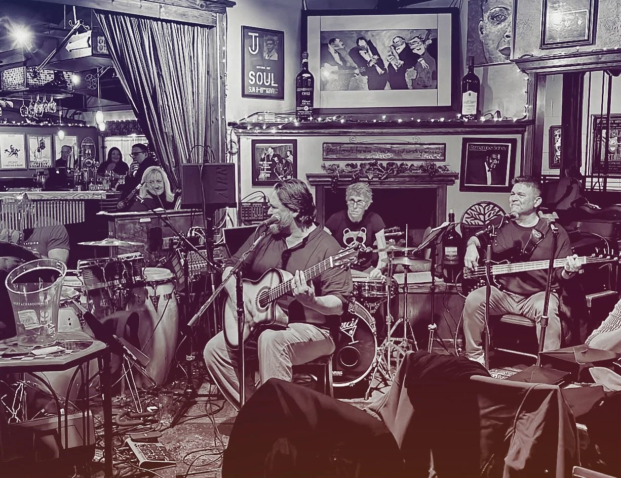 Join us in Milwaukie tonight for some great food, wine, and music at @arrivederciwine !

Music starts at 7pm

#latinmusic 
#funk
#salsadancing
#portlandoregon
#livemusic
#thingstodoinportland #sabrosopdx #thingstodoinmilwaukieor