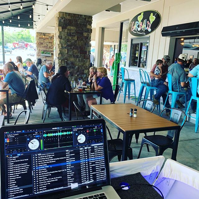 Getting Ready for the Grand Opening at Garibaldi’s Mexican Restaurant come by and say hi #GrandOpening #_djlu #Garbibaldi #latintouchentertainment #PartyMode