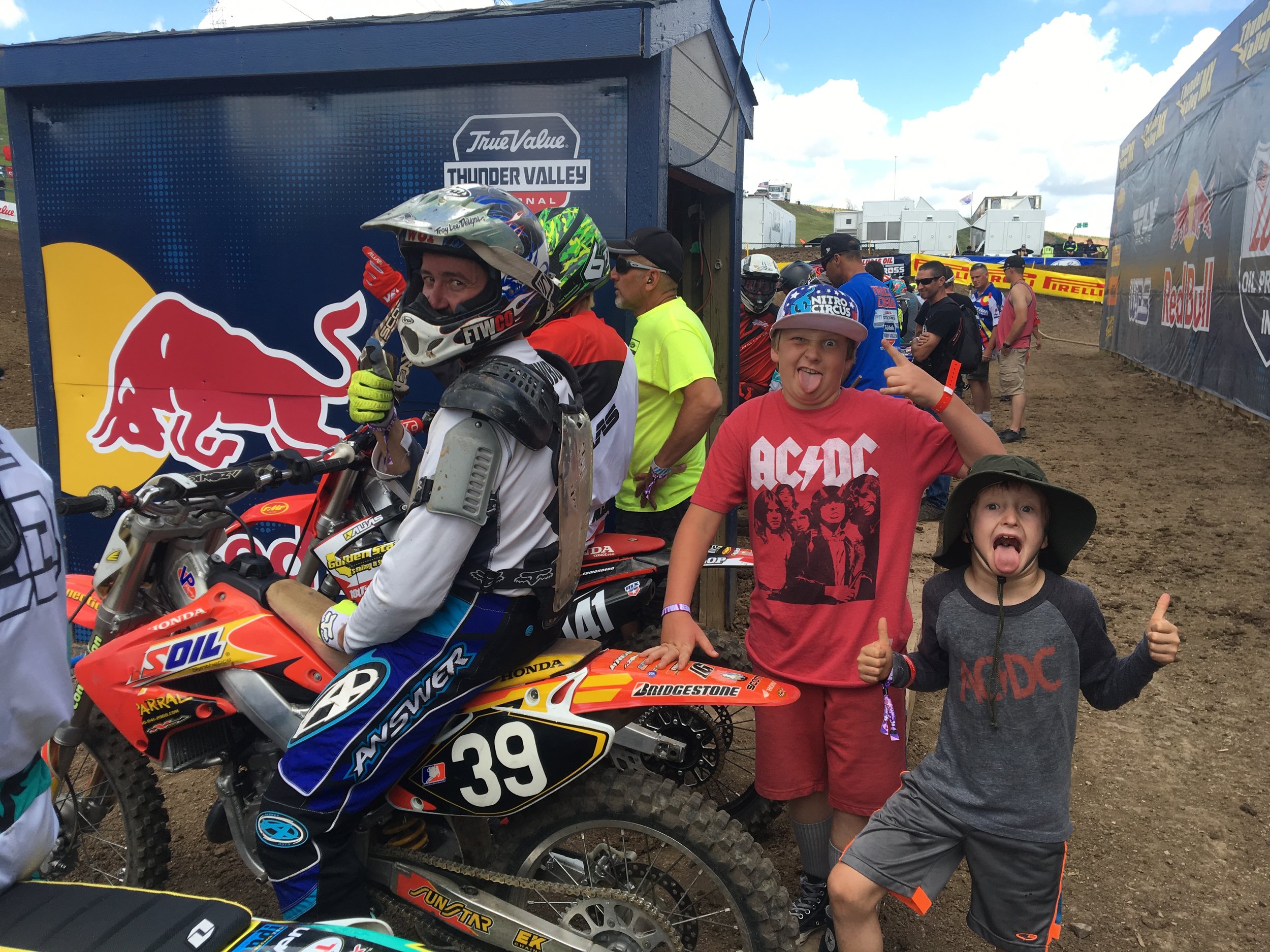 Newbold's mechanics finishing up before the race!