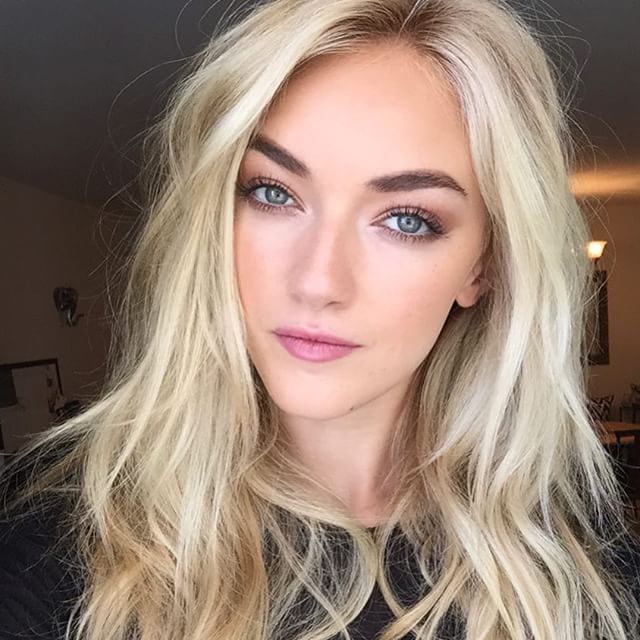 OH THIS FACE 💜 | today's H&amp;M on @daisyclementine | Tap above for products I used | thank you @oribe your products are magic! #Daisyclementine #JordenKeith #photoshoot #beauty #bts #Makeup #selfie #MakeupArtist #Hair #niasjoymakeup