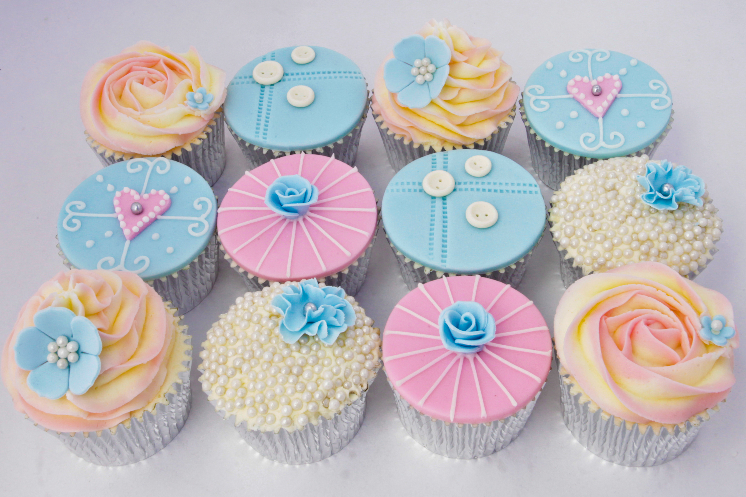 You will decorate and take home 12 gorgeous vintage chic cupcakes