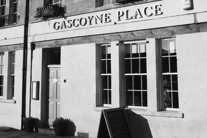 Gascoyne Place in Bath We are delighted to have teamed up with the stylish and cool Gascoyne Place in Bath to offer an extra special package for your special event. Bathed in history, Gascoyne Place is conveniently situated within Bath City Centre making it the ideal location for Hen Parties visiting this historic city. Our cupcake events at Gascoyne Place are held in the elegant Georgian first floor dining rooms that look out directly onto Sawclose square and Bath’s historic Theatre Royal. Want to know more, click here .