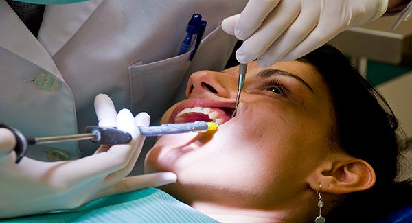 injection-dentist-patient_large.jpg