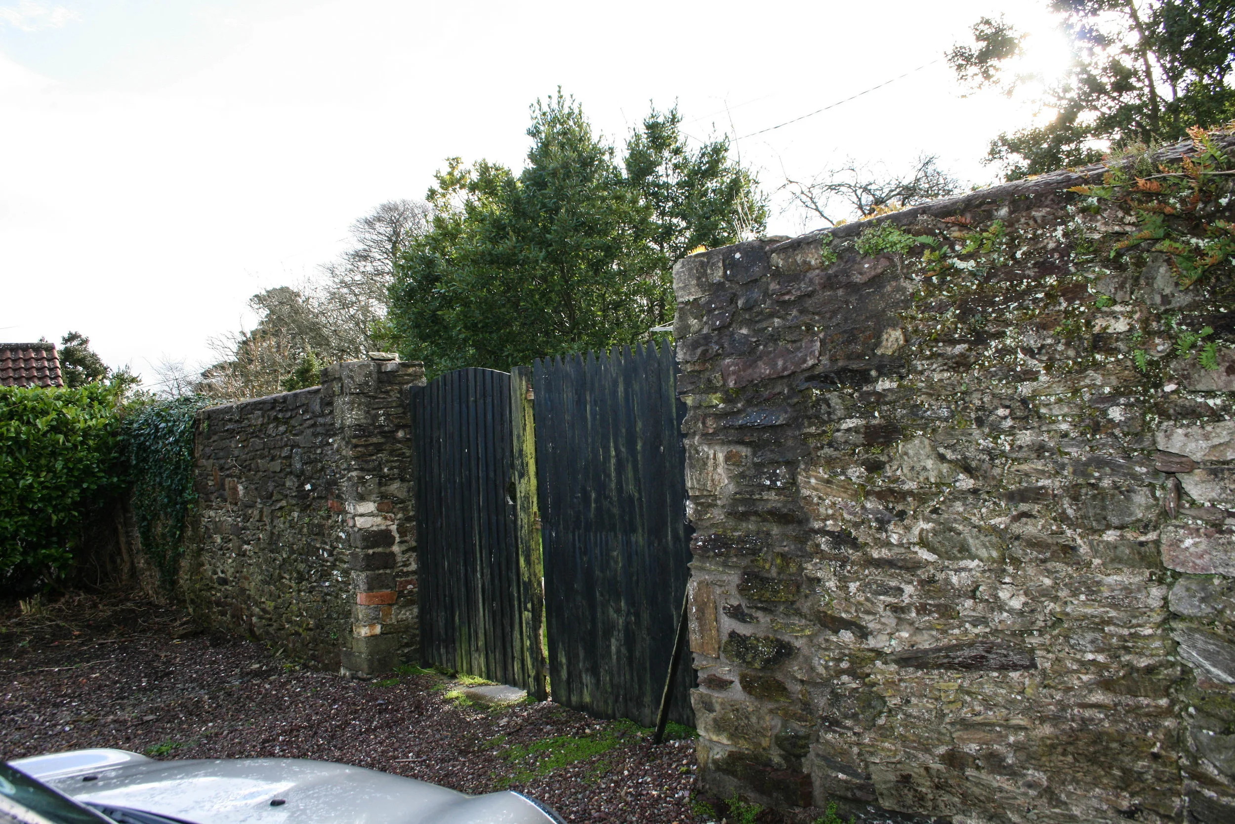 From stones walls to clinic in 60 seconds