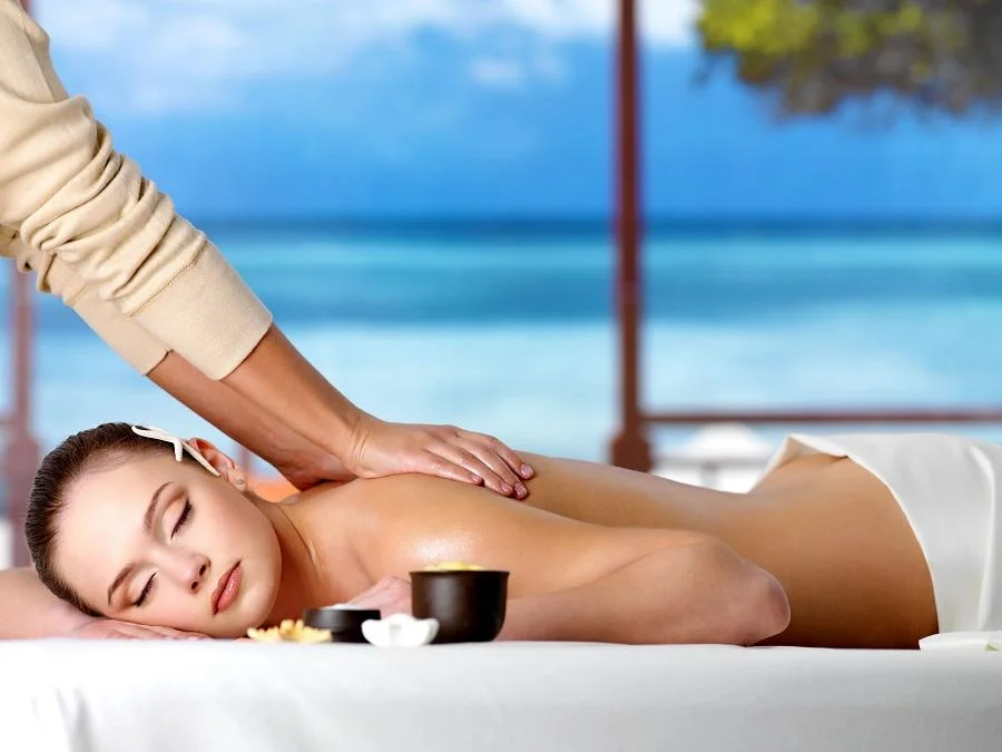 Solaris_BEach_Massage.jpg