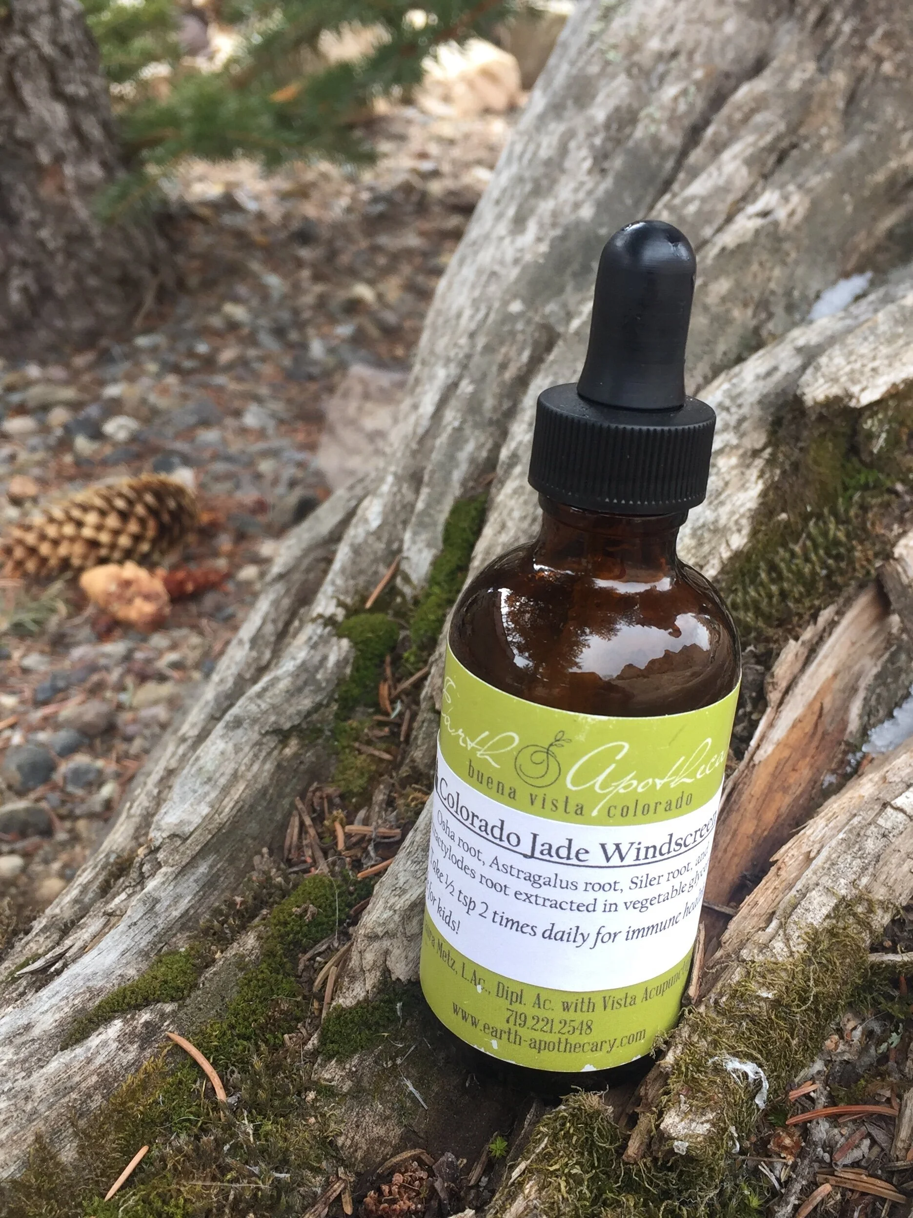 Colorado Jade Windscreen 2 ounces - Ingredients: Ethically harvested osha root, Astragalus root (huang qi), Atractylodes root (bai zhu), Siler root (fang feng), spring water, and organic vegetable glycerin.