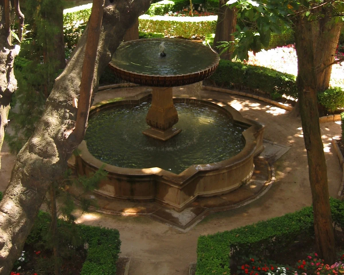 Photo by The Tipsy Tomato. Quiet garden outside Lisbon.