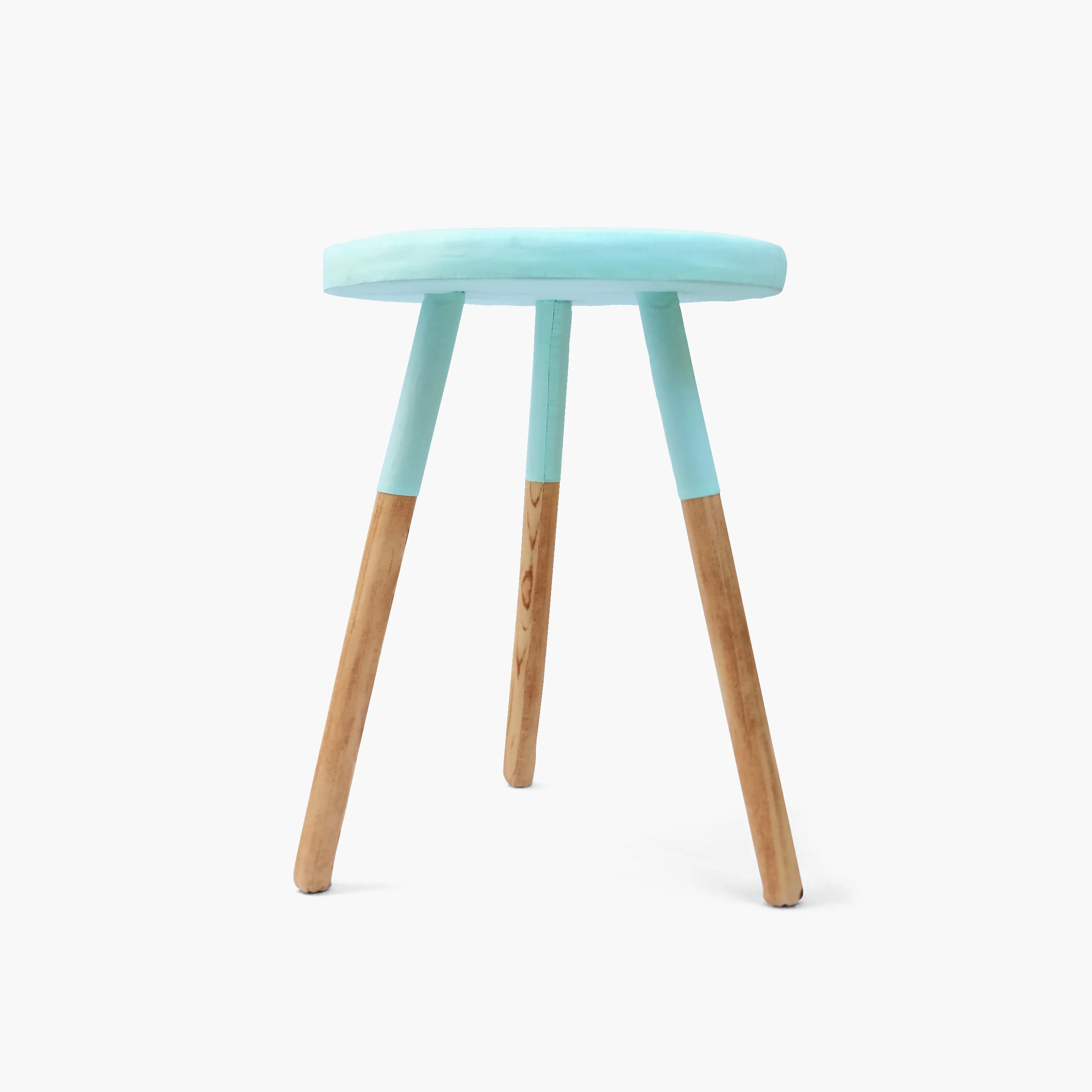 DIY Weekend Paint-dipped milking stool Hardwood dowel, foam, felt, cotton cloth 18.5 x 13.5 x 13.5 in 2015