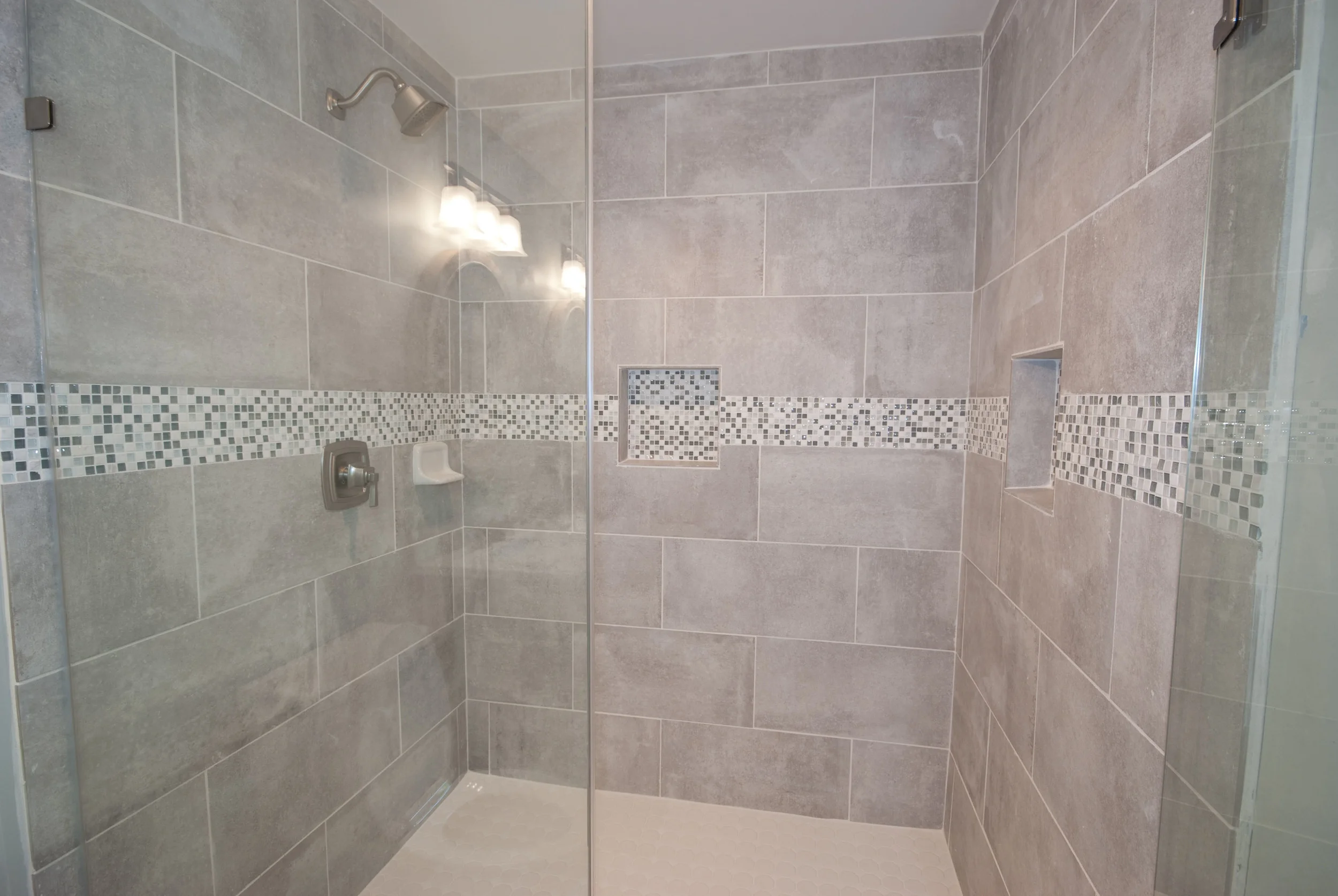 mastershowersm.jpg