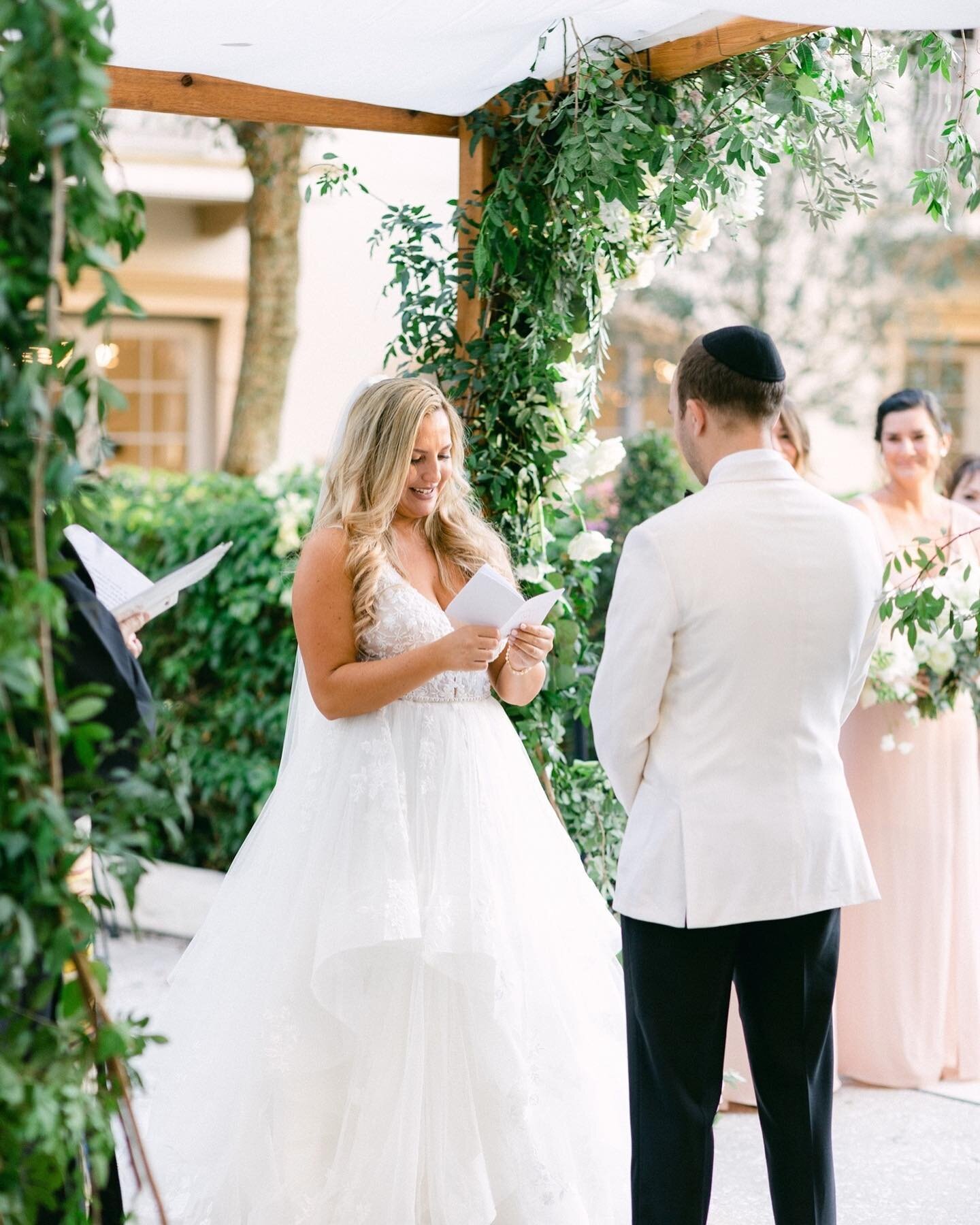 &ldquo;Should I really do much/spend a bit on florals for my ceremony? I mean it only lasts for 30 mins or so, right?&rdquo;-Bride 
&ldquo;Umm yes girl, yes you do &amp; you should!&rdquo; -Me xo 😉

I&rsquo;ll just leave this right here as proof. 📷